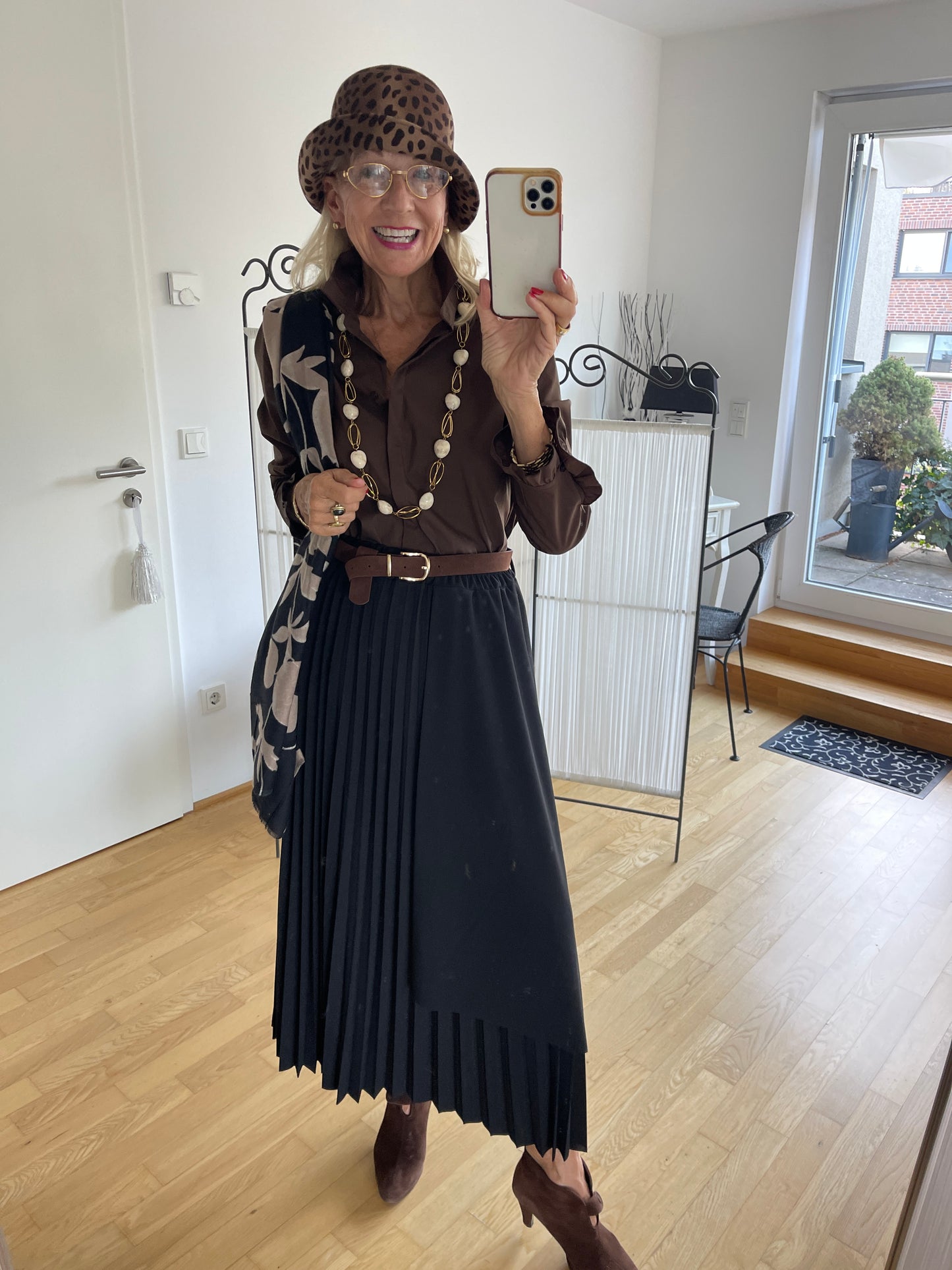 Bluse MARMARIS schoko €79,90; Klassiker mit dem gewissen Etwas🍂