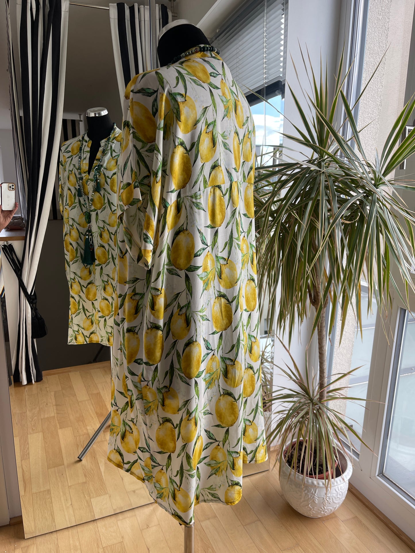 Tunika GARDA €89,90; der modische Frische-Kick🍋