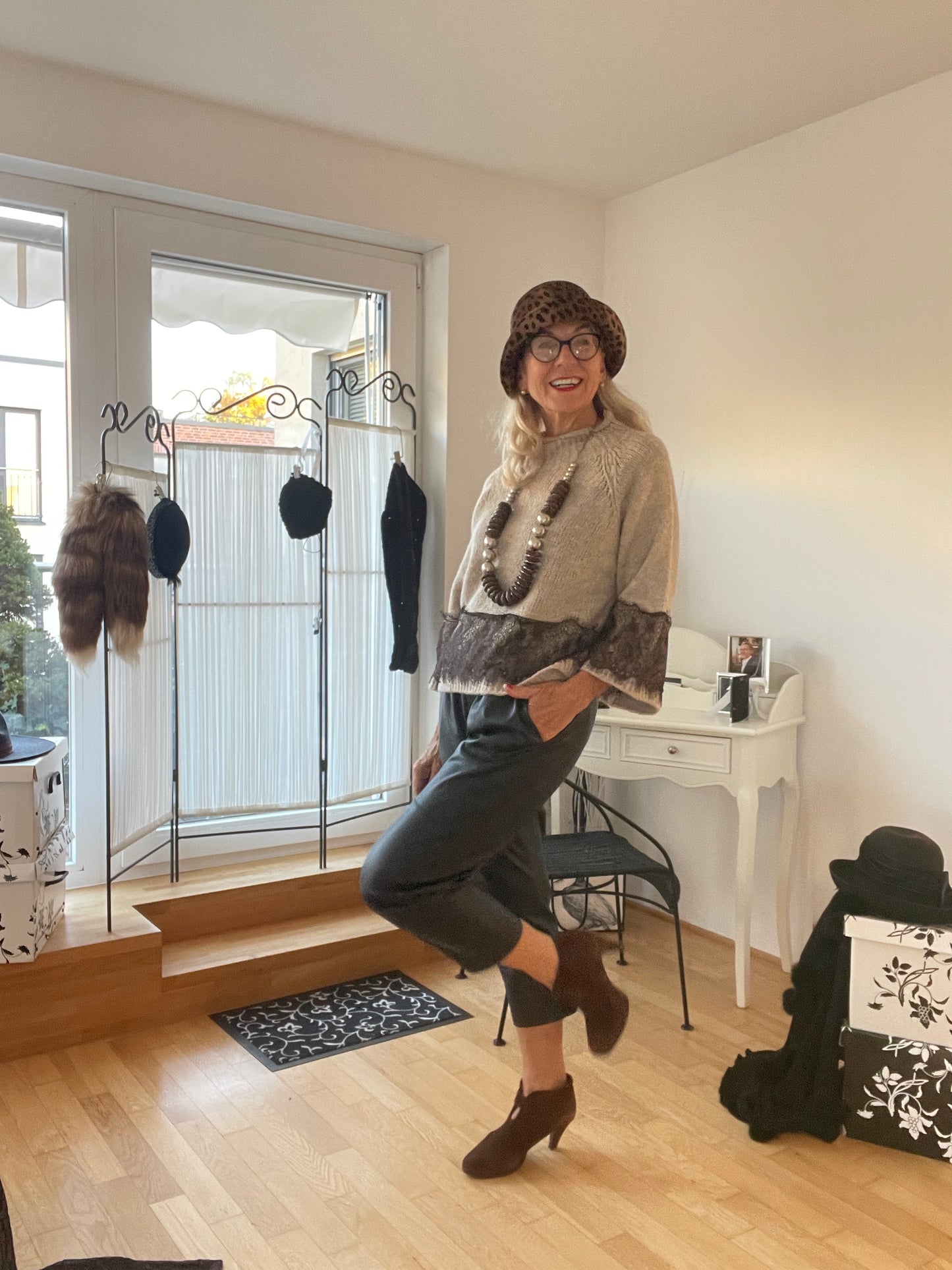 Pullover PICASSO €99,90; .. den muss man ja lieben🍁