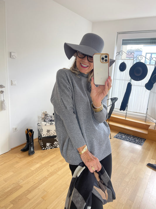 Oberteil MELANIA grey €89,90; lässig, extravagant und herrlich angenehm
