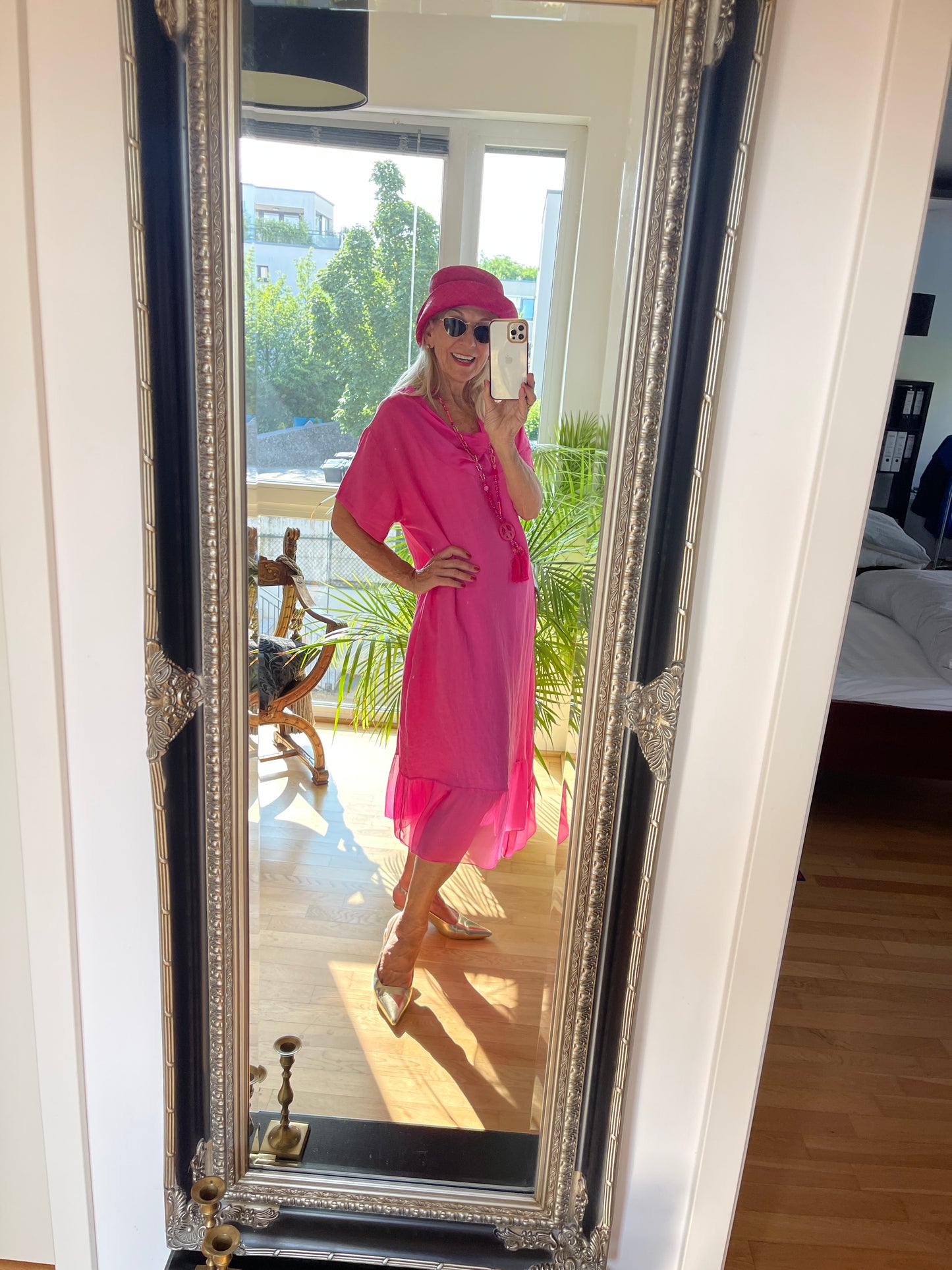 Kleid COLOMBO pink €79,90 statt €109,90; auch starke Größen lieben extravagante Mode