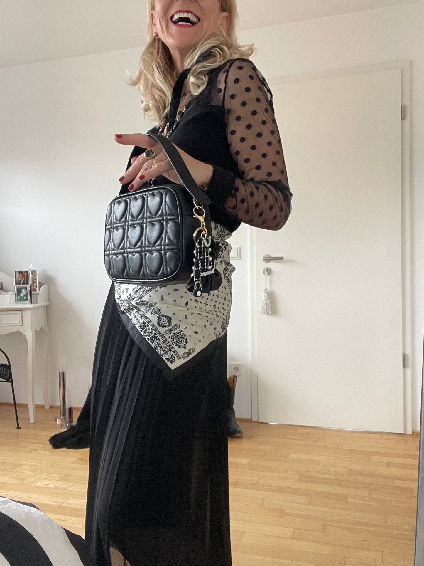 Tasche BAGGY €79,90 black; nicht nur schick… auch edel und super stylisch