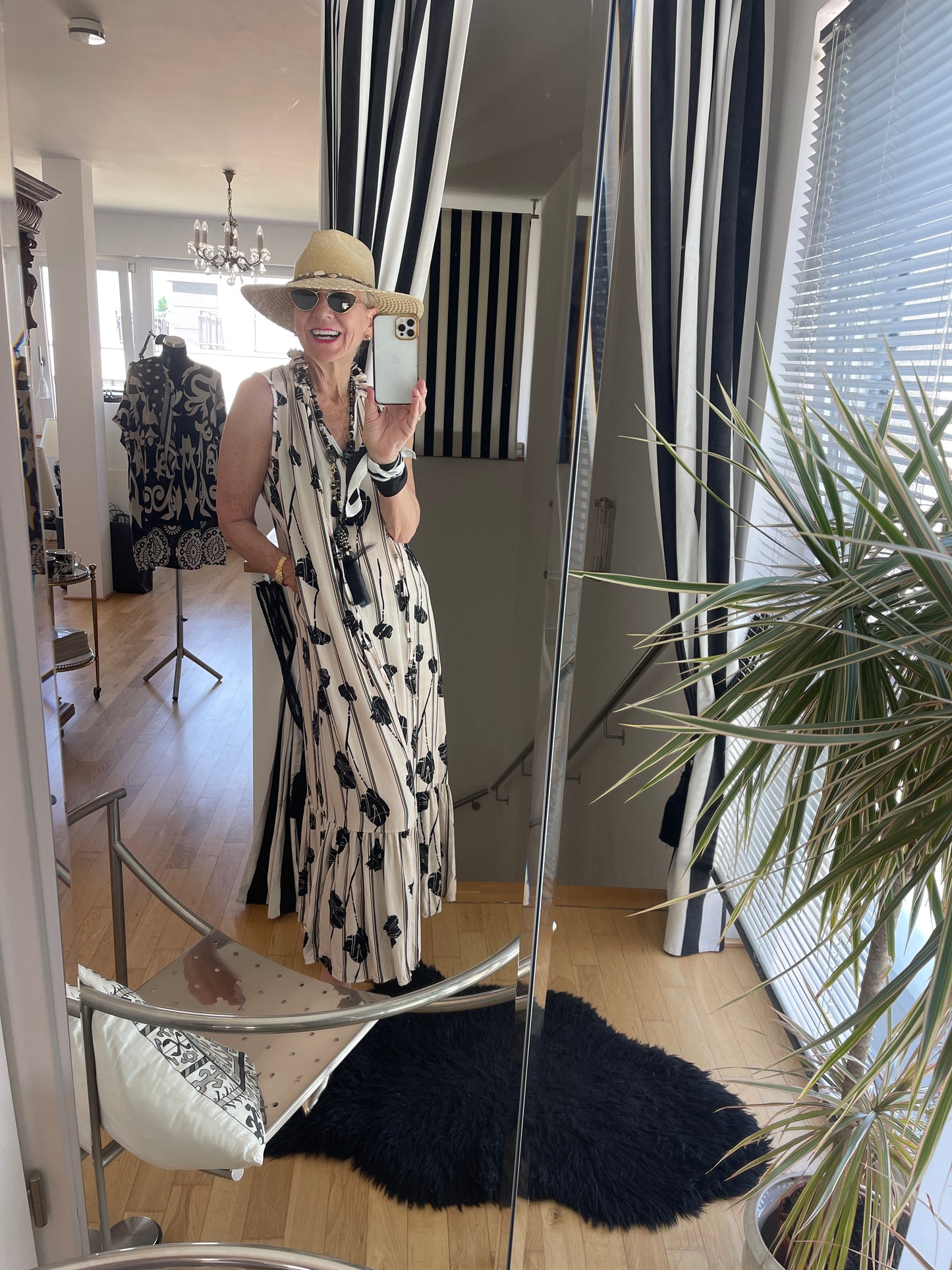 Kleid LUNGO €119,90; … was für ein wunderschönes Maxikleid