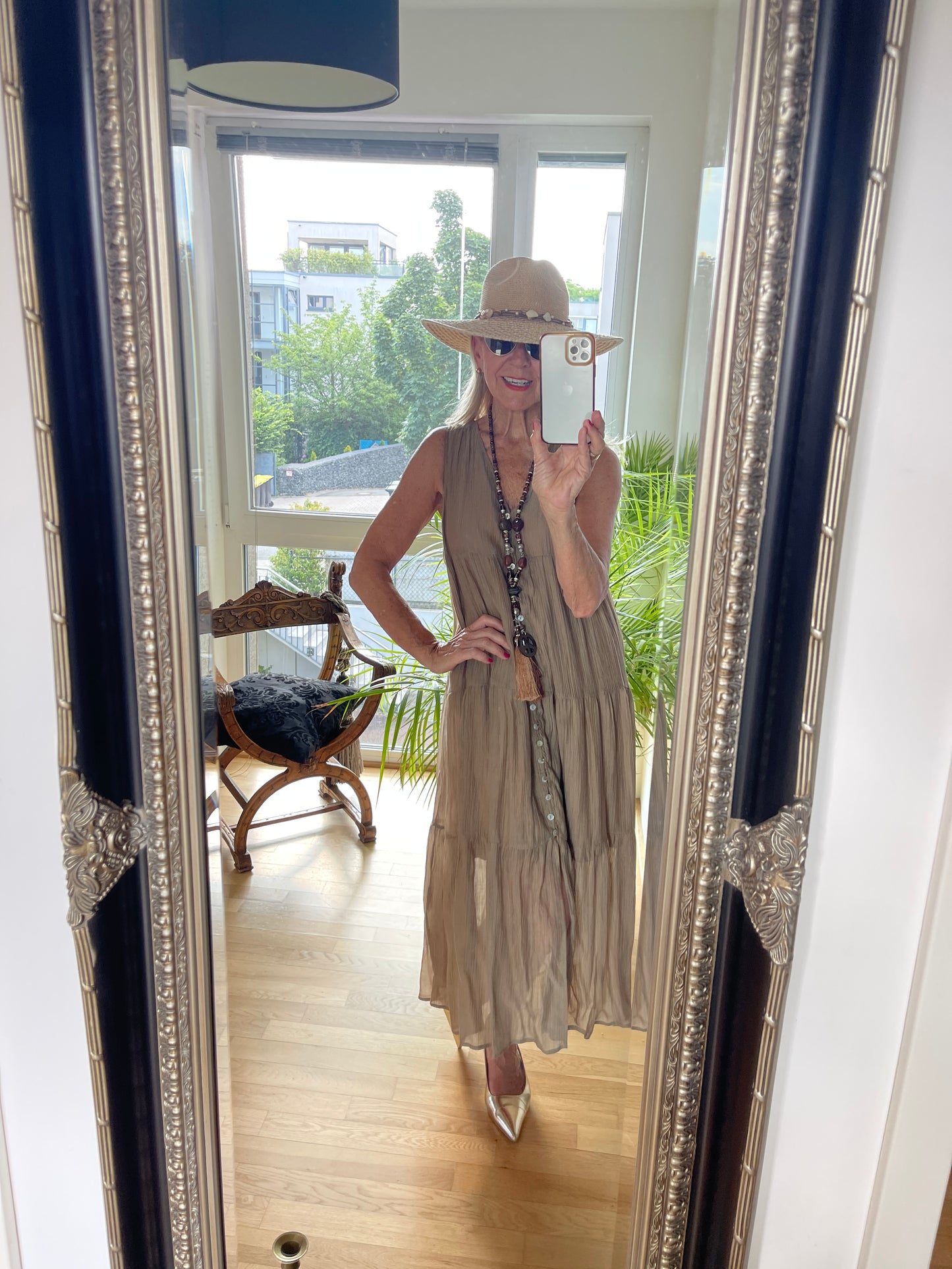 Kleid DARDA nougat €79,90 statt €109,90; Style trifft Extravaganz