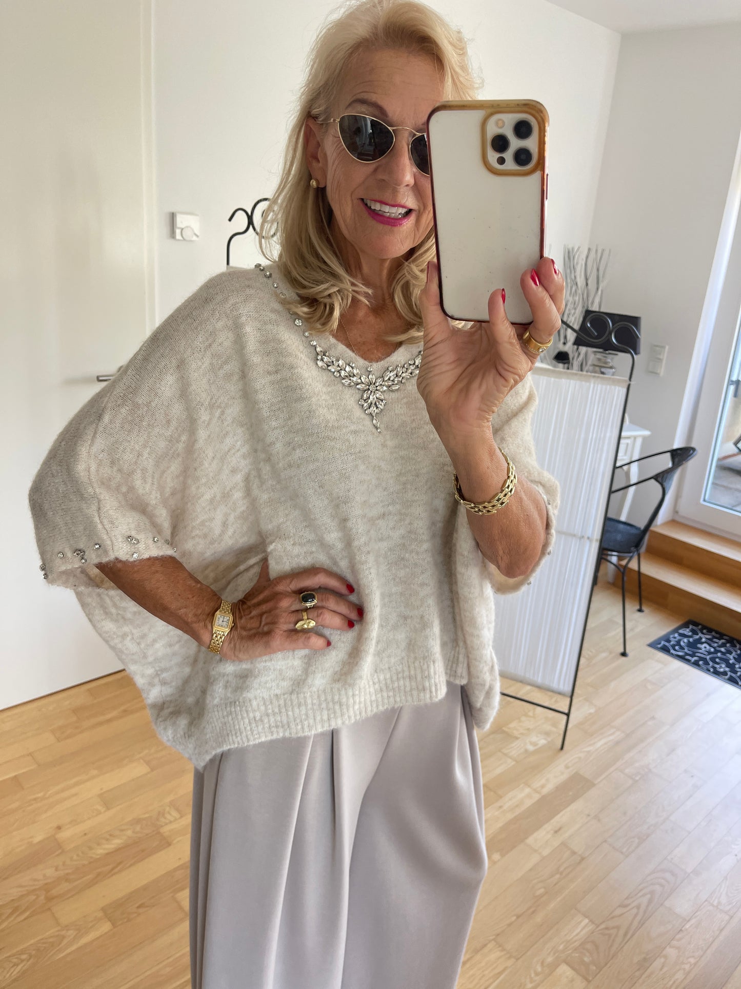 Pullover MAJESTIC €109,90; Luxury Feeling 🍂