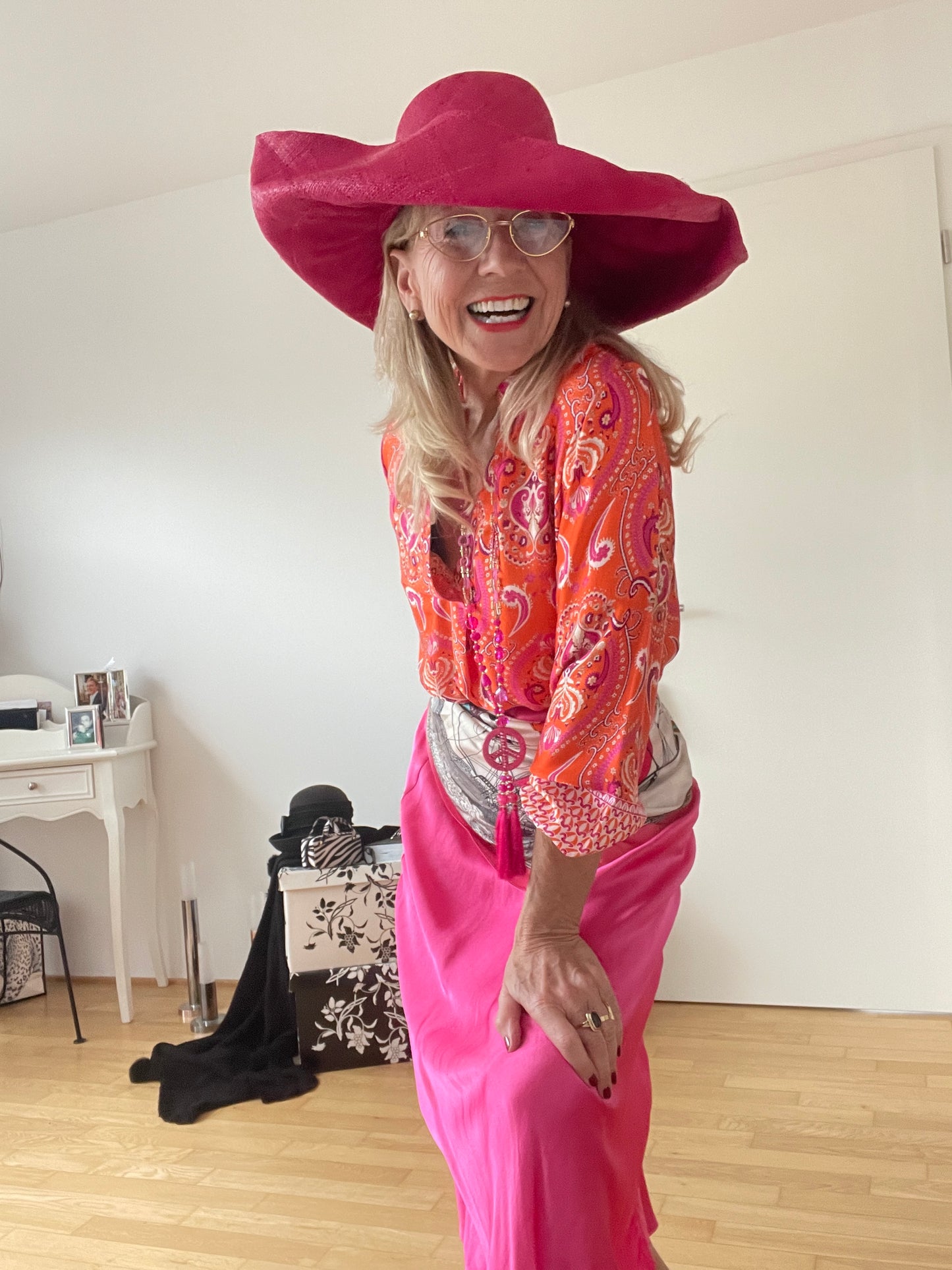 Oberteil/Longbluse MANY €79,90; mit farbenfrohen Style in den Frühling