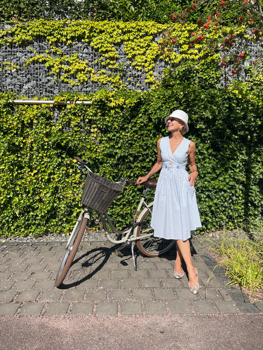Kleid TAMY blau; jetzt €49,90 statt €89,90 im Super Summer Sale