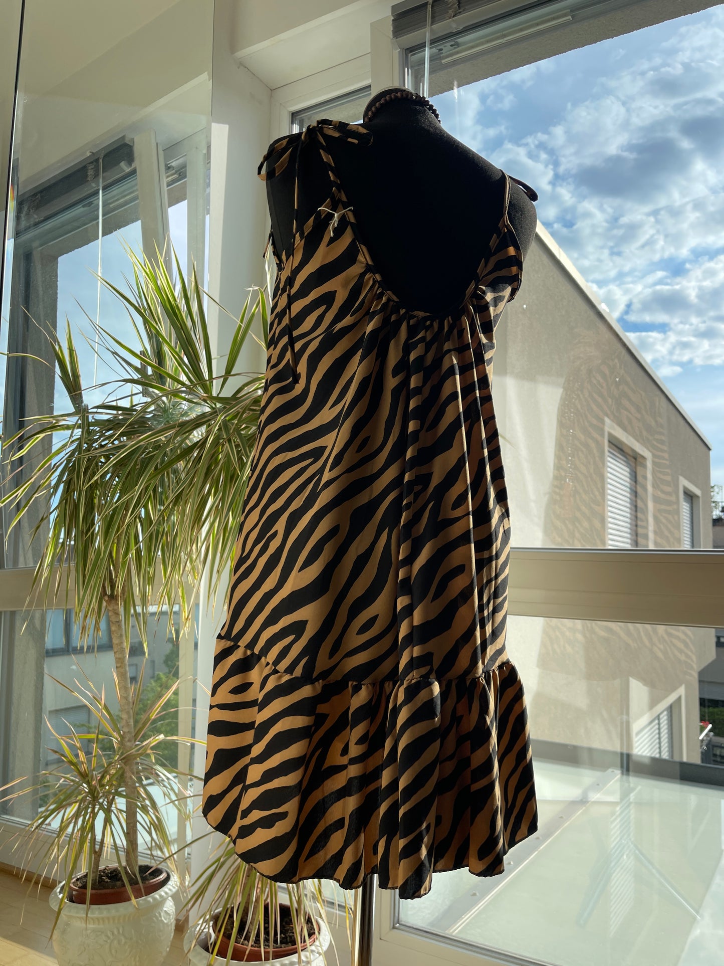 Kleid COPPA €39,90 statt €69,90; .. luftiger geht es kaum!