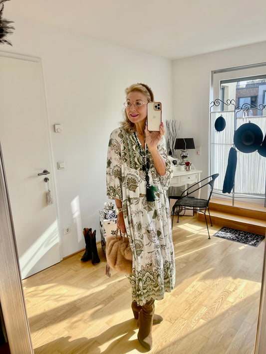 Kleid PERCY green-beige, €99,90, wunderschönes Maxi-Modell, perfekt für den Übergang