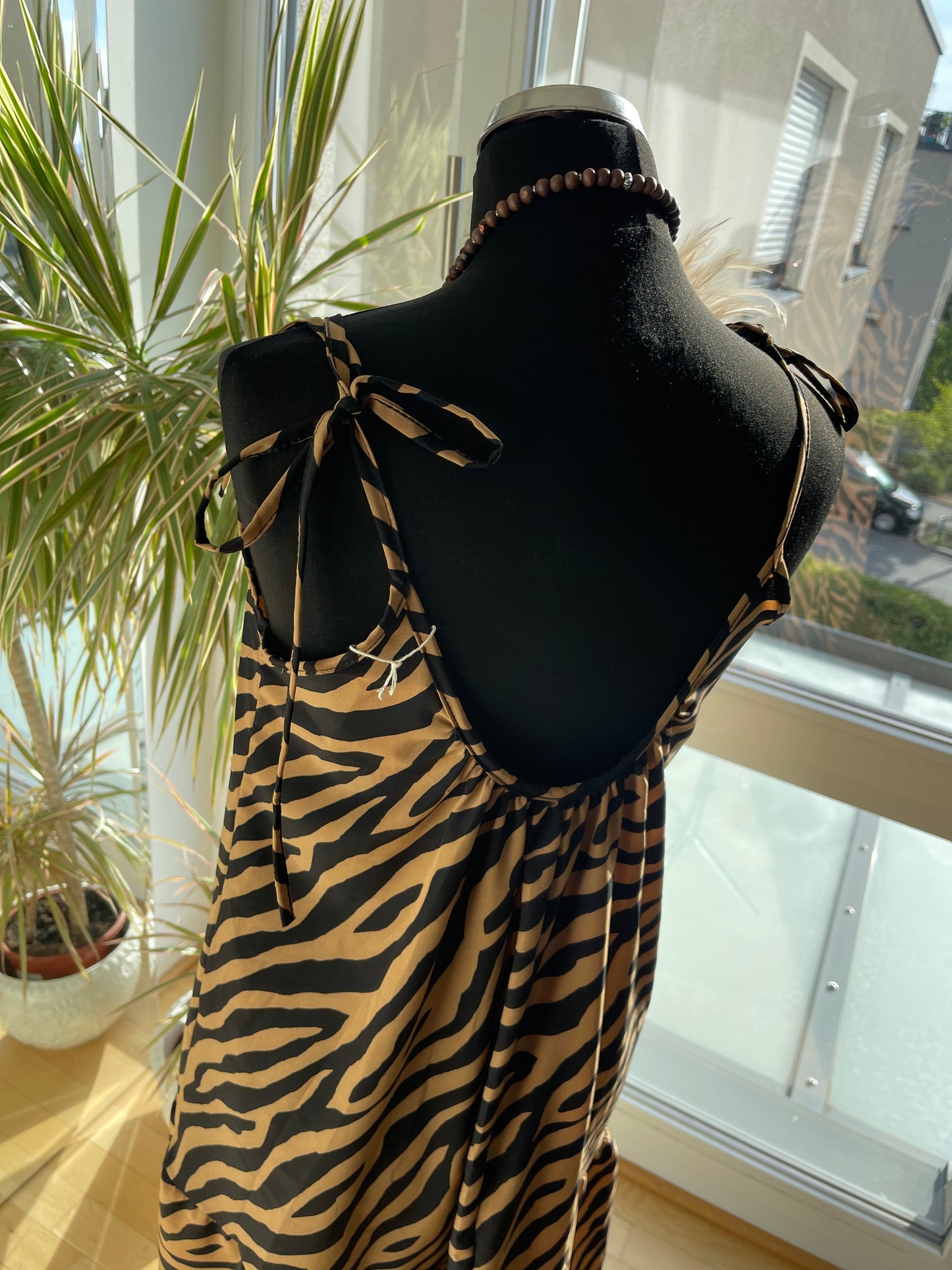 Kleid COPPA €39,90 statt €69,90; .. luftiger geht es kaum!