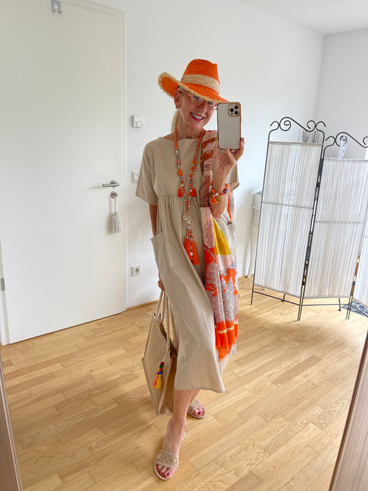 Kleid CANNES €119,90; extravagant lässiger Chic, ein Fashionhiglight