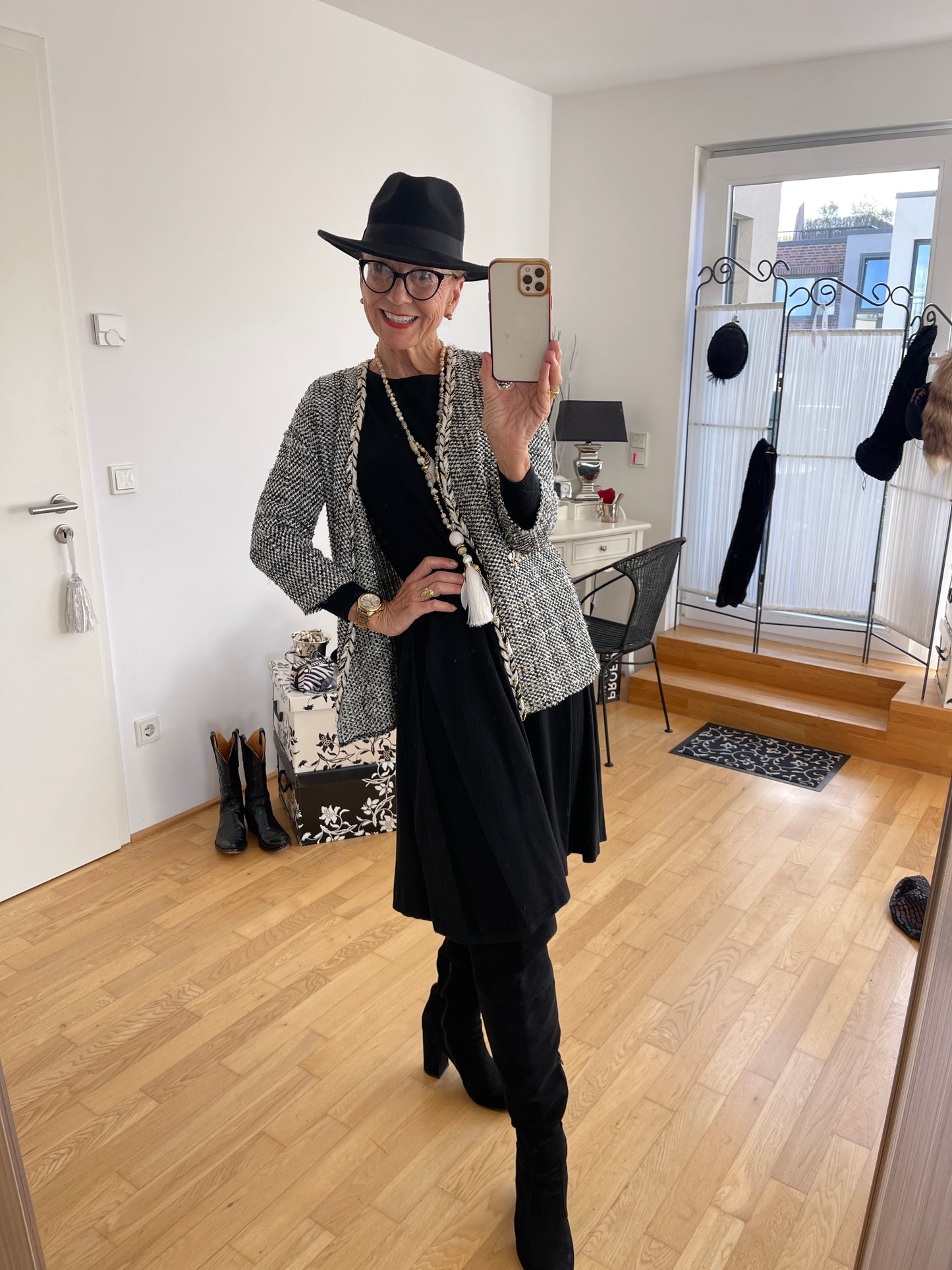 Blazer MASCHA ; total schicker Strickblazer, perfekt kombinierbares Modell !! „IM BLACK-FRIDAY OUTLET“ nur noch €49,90 statt €99,90