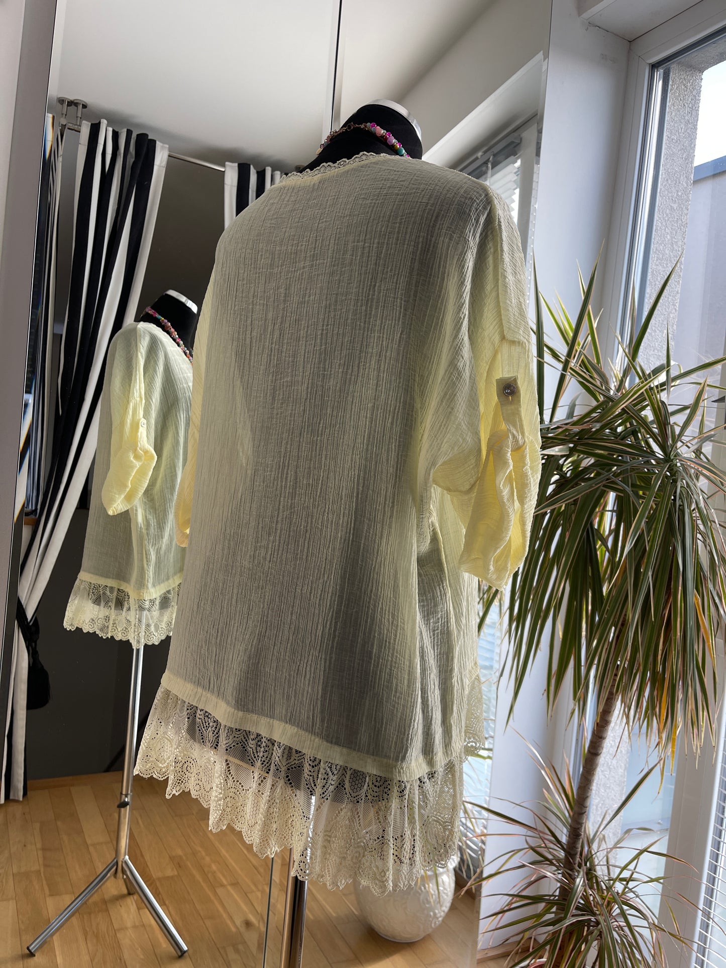 Tunika HELEN yellow; im Outlet €39,90 statt €69,90 .. so wunderbar luftig, duftig und perfekt auch für XXL-Größen