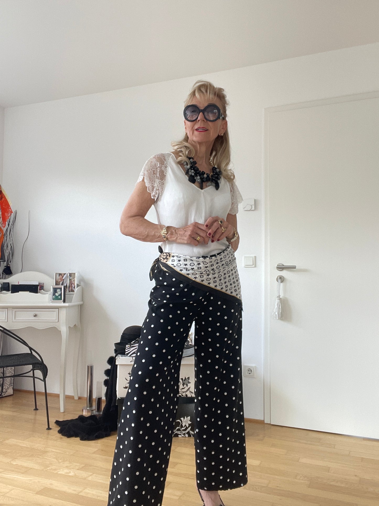 Oberteil/Top SUSA white €49,90; ein genial schickes Basic-Teil