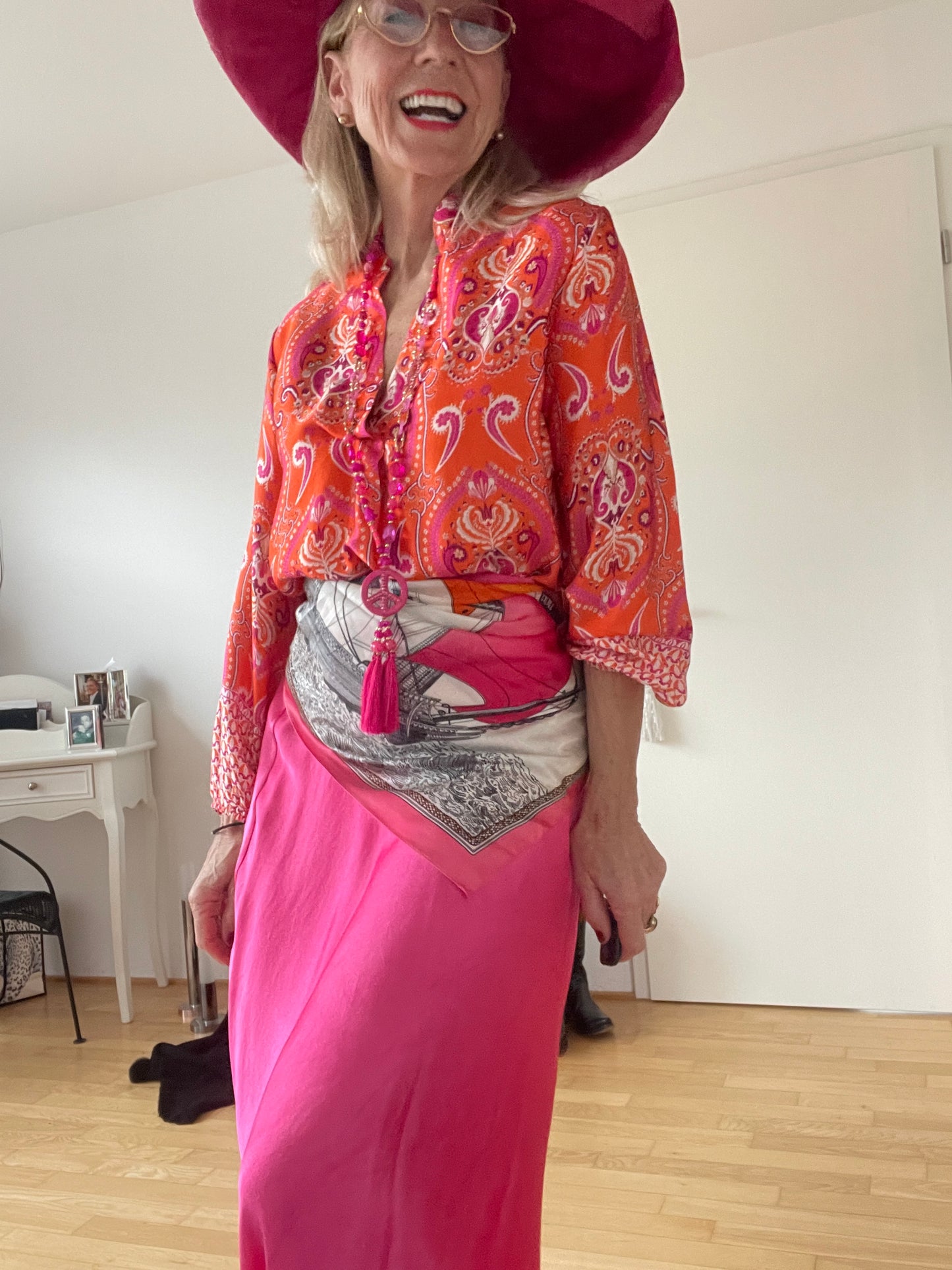 Oberteil/Longbluse MANY €79,90; mit farbenfrohen Style in den Frühling