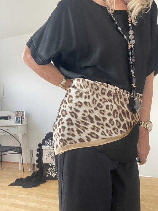 Schal „ Nicktuch CIO“ €29,90; super amgesagtes & stylisches Accessoire