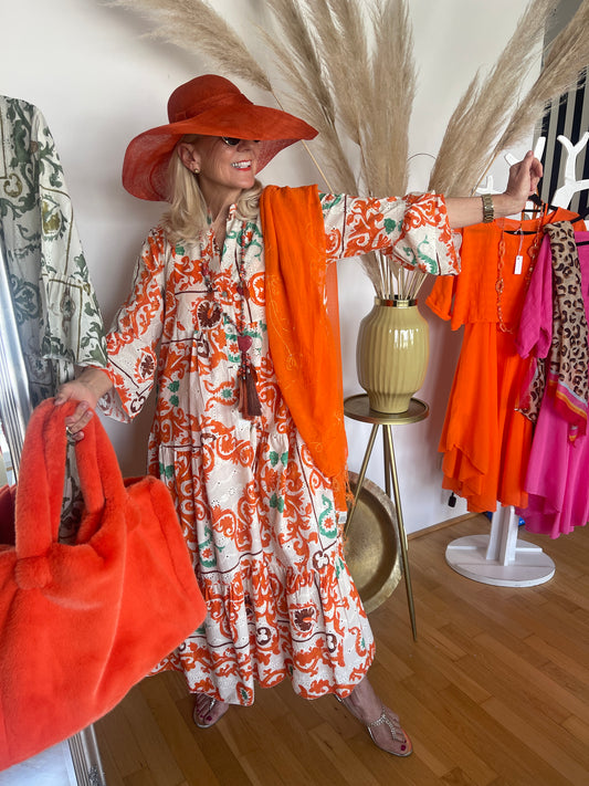 Kleid SANTANA €119,90; genialer One-Size-Schnitt