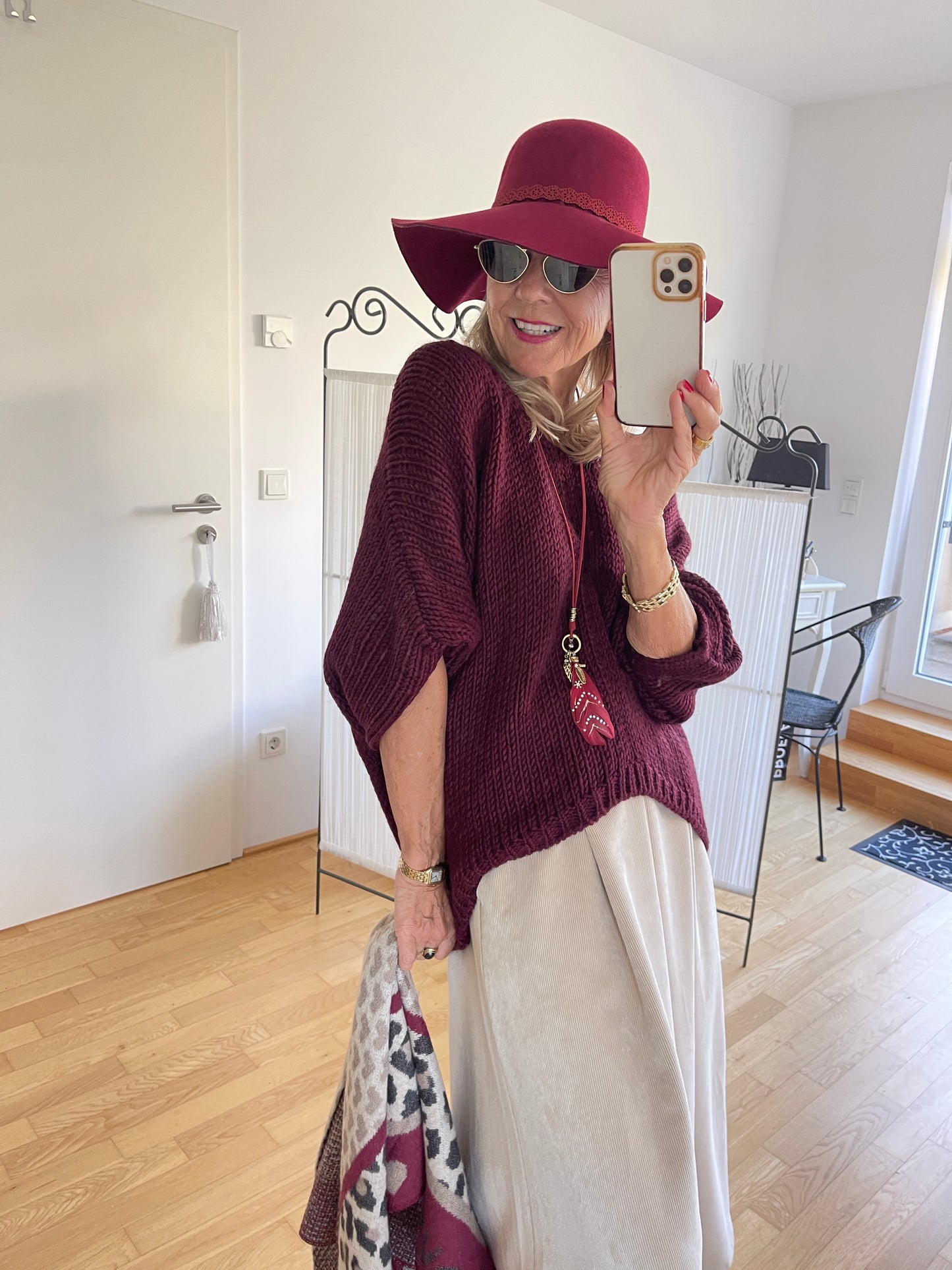 Pullover ARMSTRONG bordeaux €79,90; kuschelig, so lässig, so herrlich wunderbar 🍂