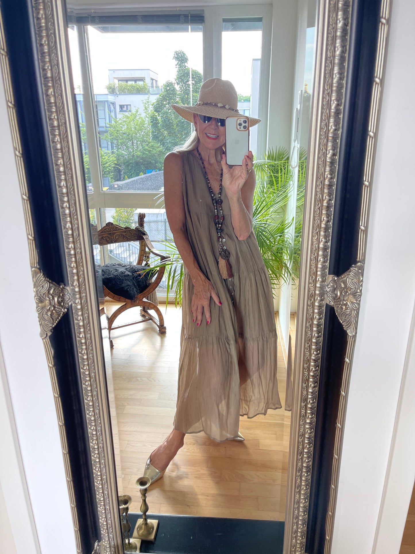Kleid DARDA nougat €79,90 statt €109,90; Style trifft Extravaganz