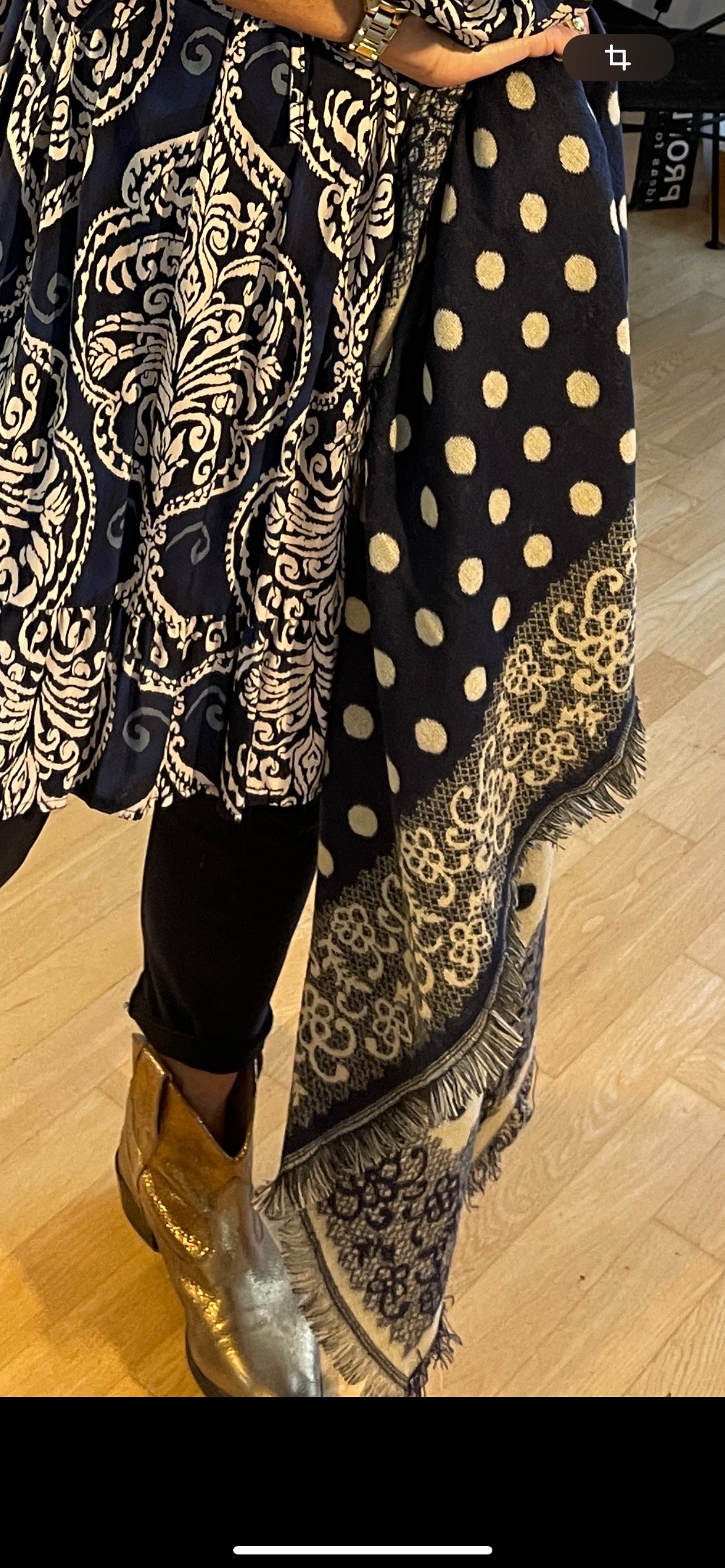 Schal Double-Face BERGAMO blue; „IM BLACK-FRIDAY OUTLET“ nur noch €29,90 statt €59,90; … herrlich kuscheliger Big-Schal