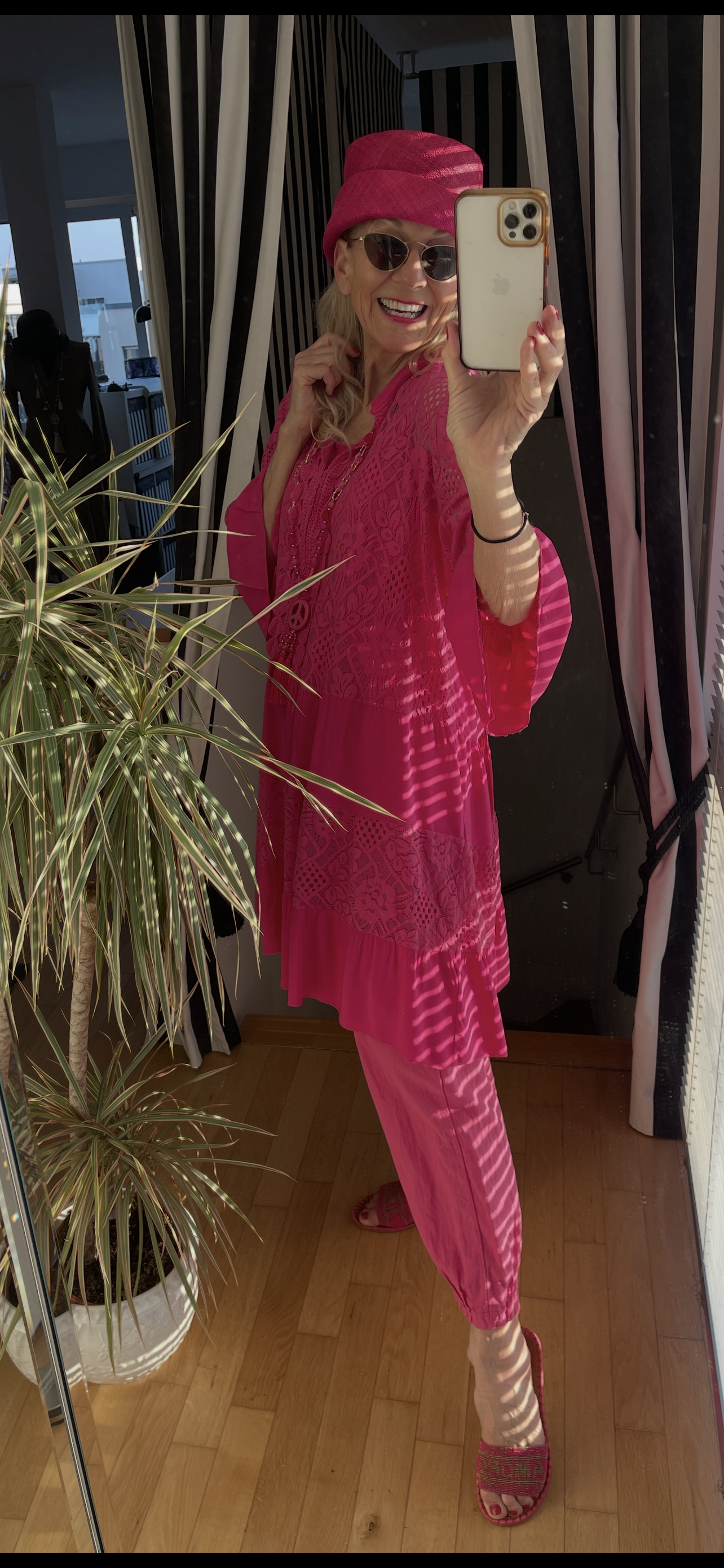 Kleid PHILIPPA  pink; €89,90 .. pink is so beautiful … farbenfroher Style auch für Genussgrößen
