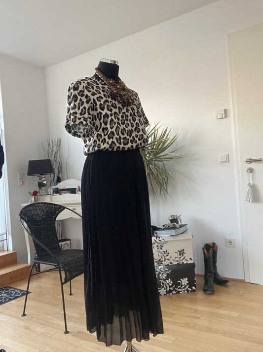 Rock GORDI schwarz; „Im MEGA-OUTLET“ jetzt €29,90 statt €79,90; genial sitzender Plissee-Rock