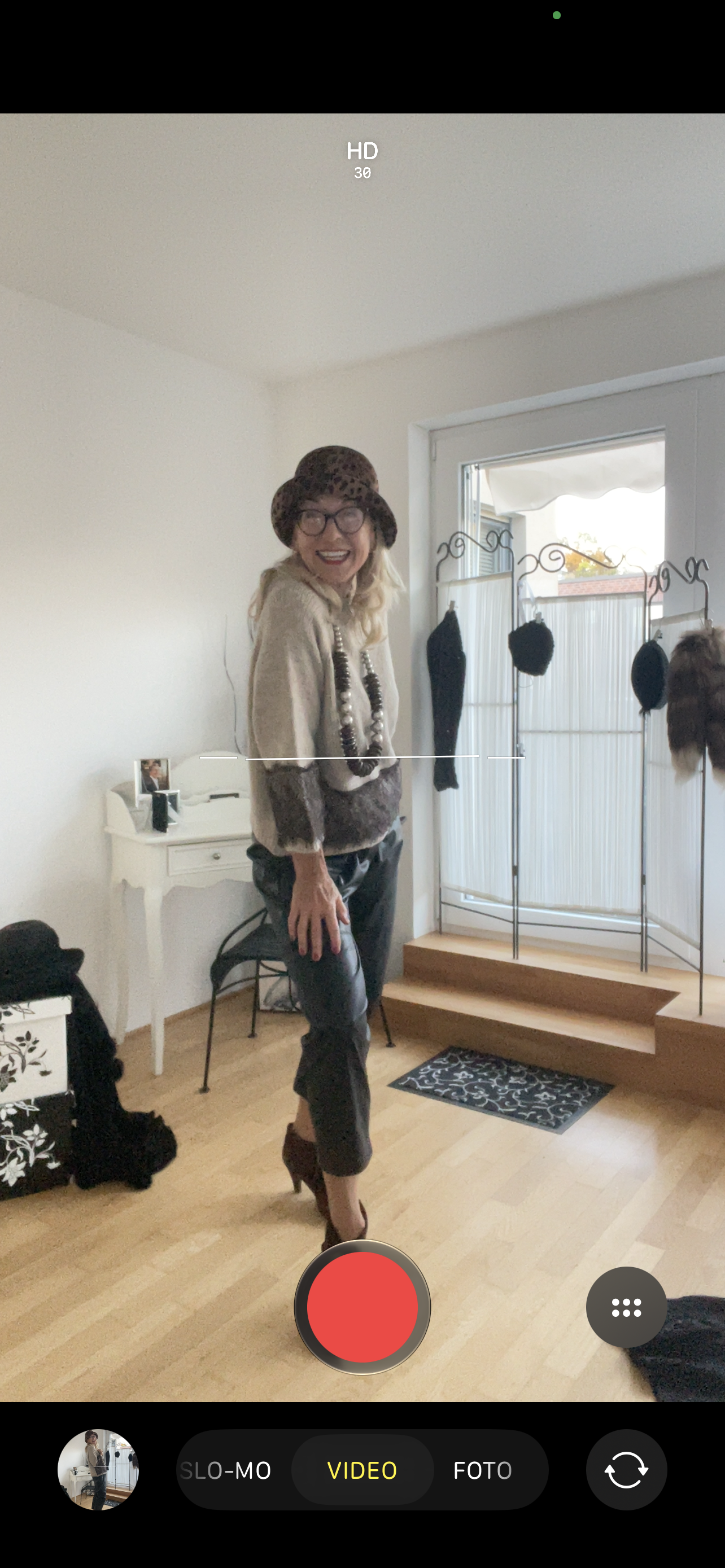 Pullover PICASSO €99,90; .. den muss man ja lieben🍁