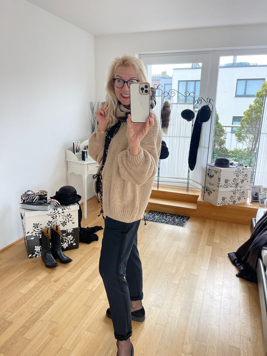 Jacke Lindsay NEW Collection €89,90 ; kuschelig schmeichelnde Strickjacke in einer wunderschönen Farbkombi