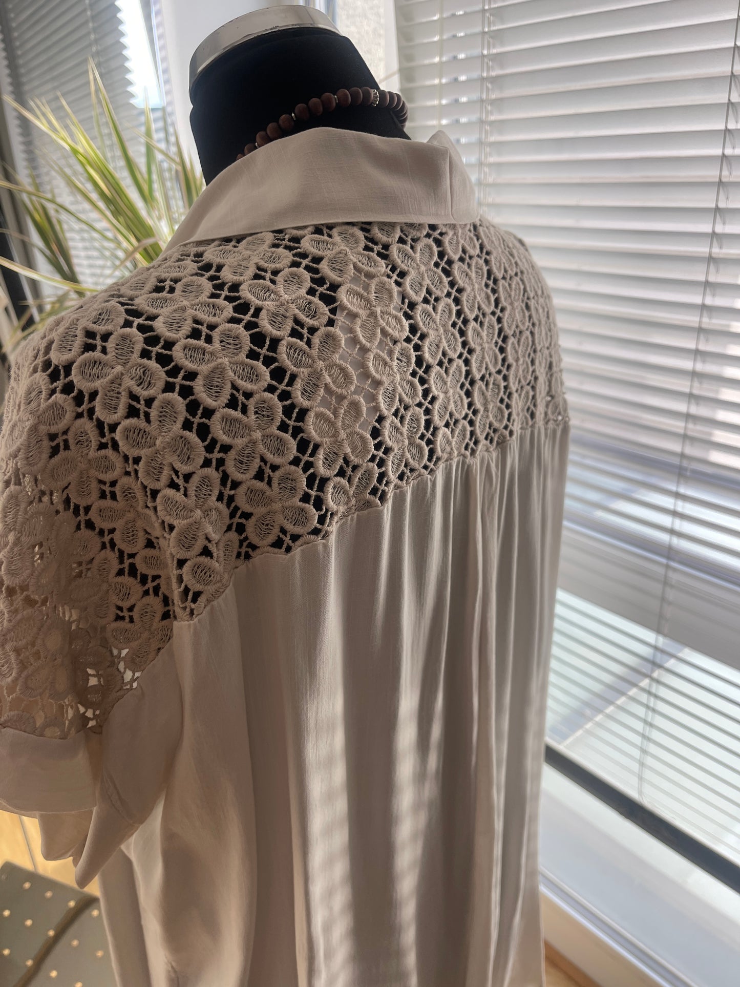 Bluse LUCKY €39,90 statt €69,90; so leicht und luftig, man spürt sie gar nicht