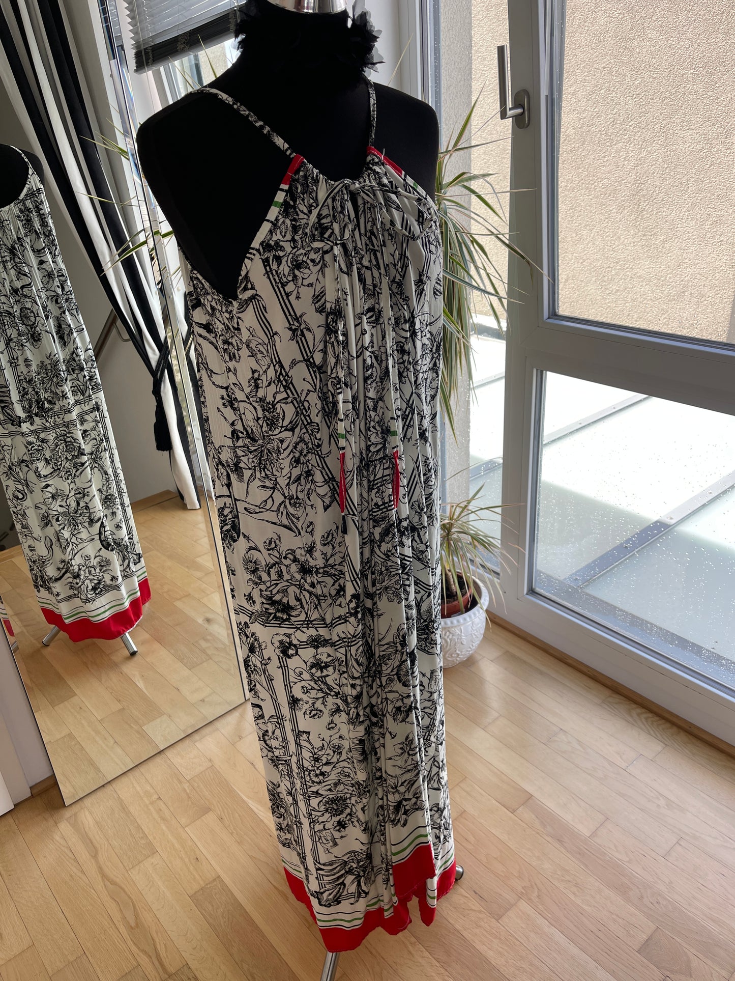 Kleid JOSELYN €119,90… super trendy, ein wirklicher Sommertraum