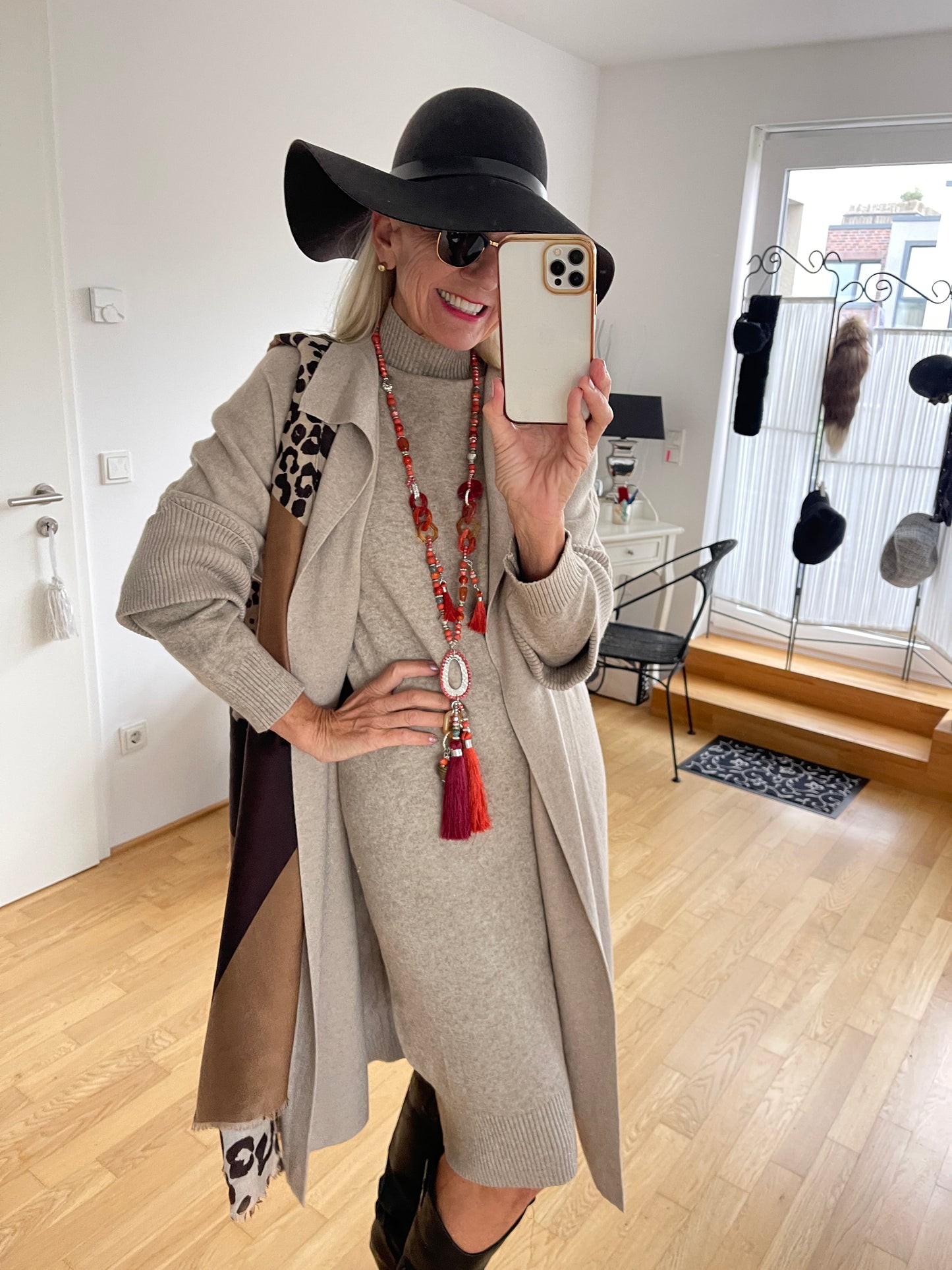 Mantel MERAN beige; jetzt €69,90 statt €129,90 „Im Black-Friday-Outlet“ ; super schicker Strickmantel ein „MUST HAVE“ der Saison