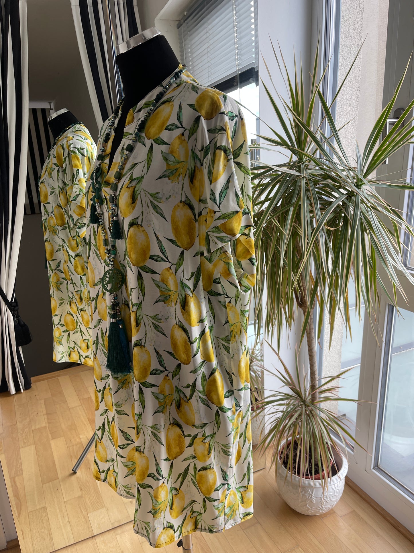 Tunika GARDA €89,90; der modische Frische-Kick🍋
