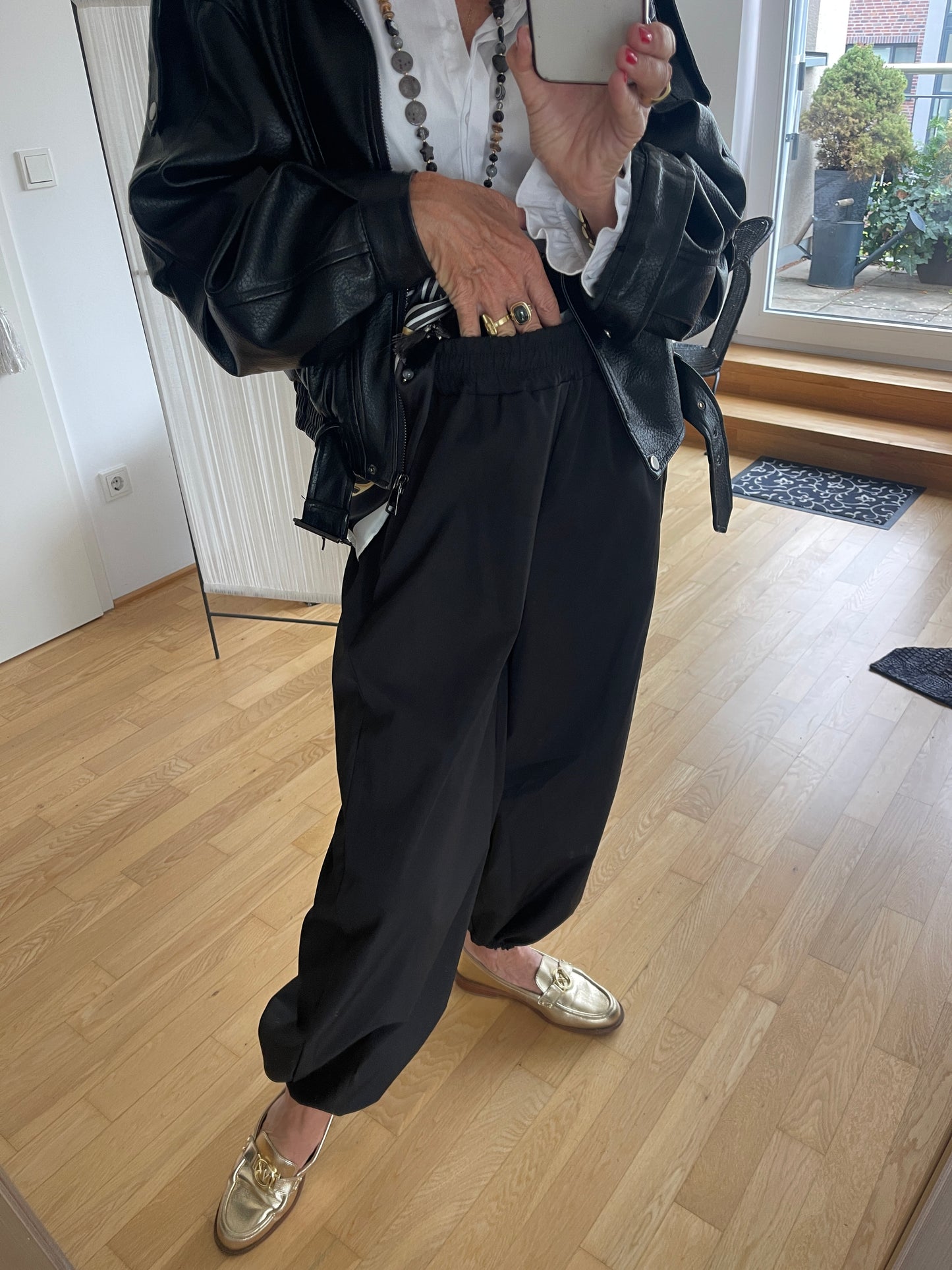 Hose MEDINA €109,90; total angesagter und aktueller Style🍁
