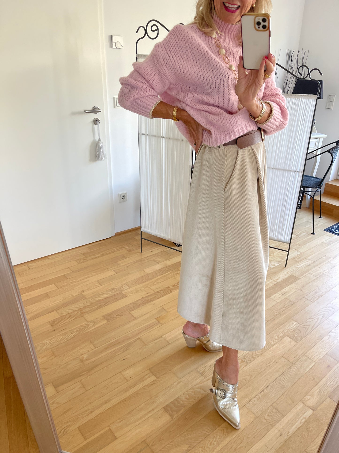 Rock CASCADEUR €99,90; edler Feincord,…so angenehm und herrlich fallend🍂