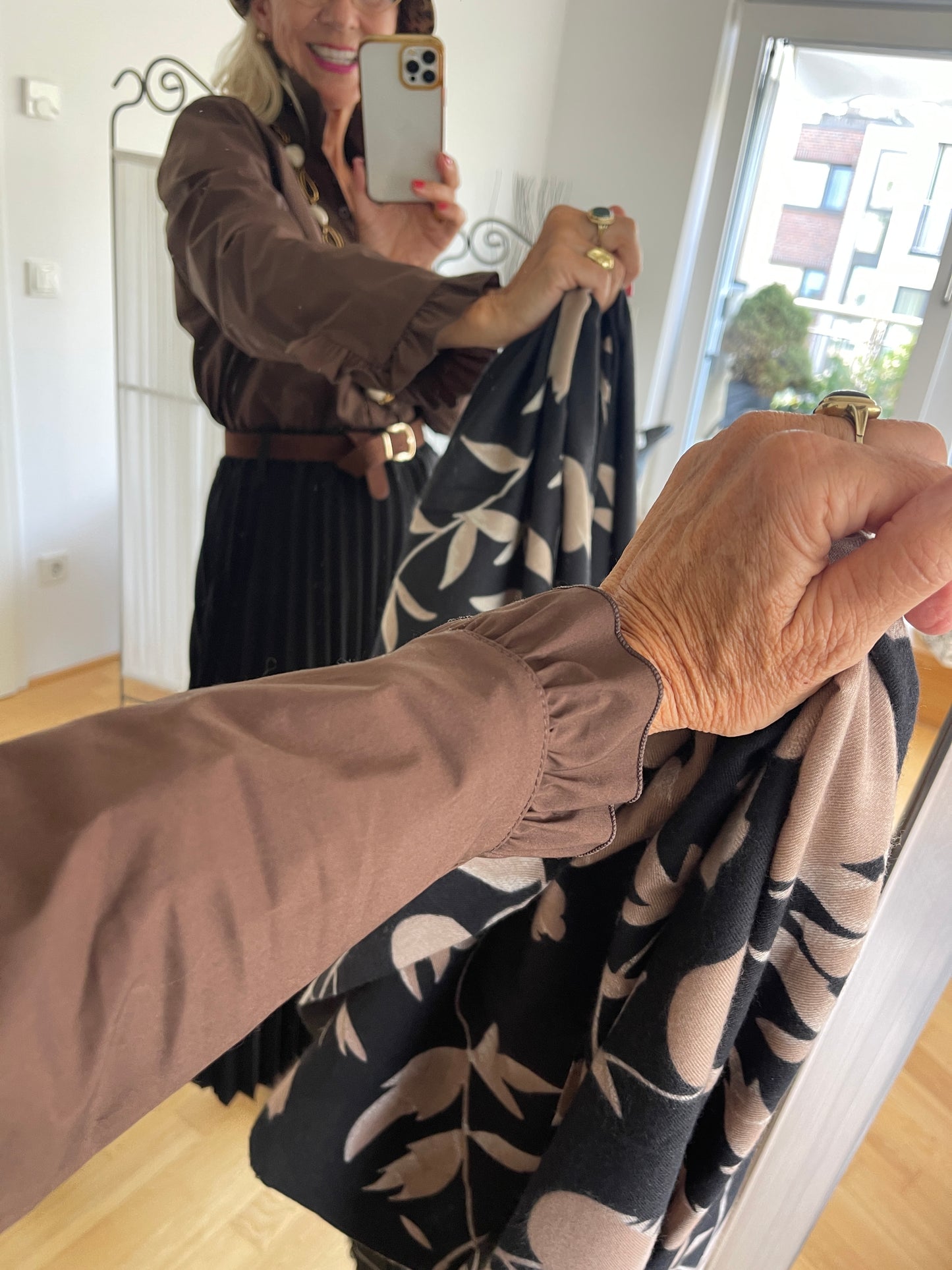 Bluse MARMARIS schoko €79,90; Klassiker mit dem gewissen Etwas🍂