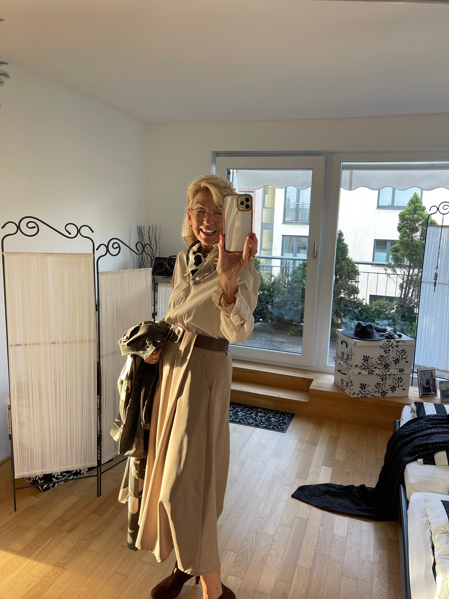 Bluse MARMARIS beige €79,90; edler Klassiker mit dem gewissen Etwas