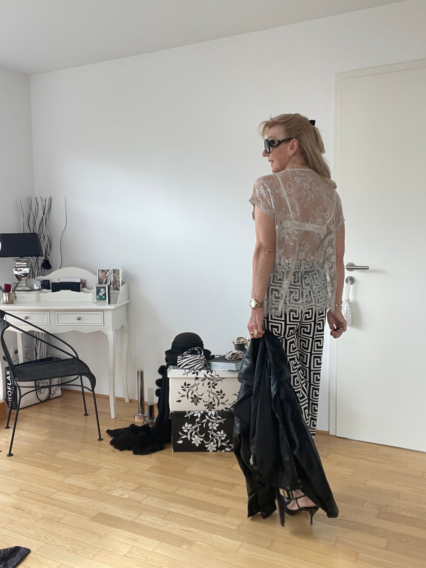 Oberteil PERLA beige im Outlet €29,90 statt €69,90; edel, elegant & raffiniert, sexy