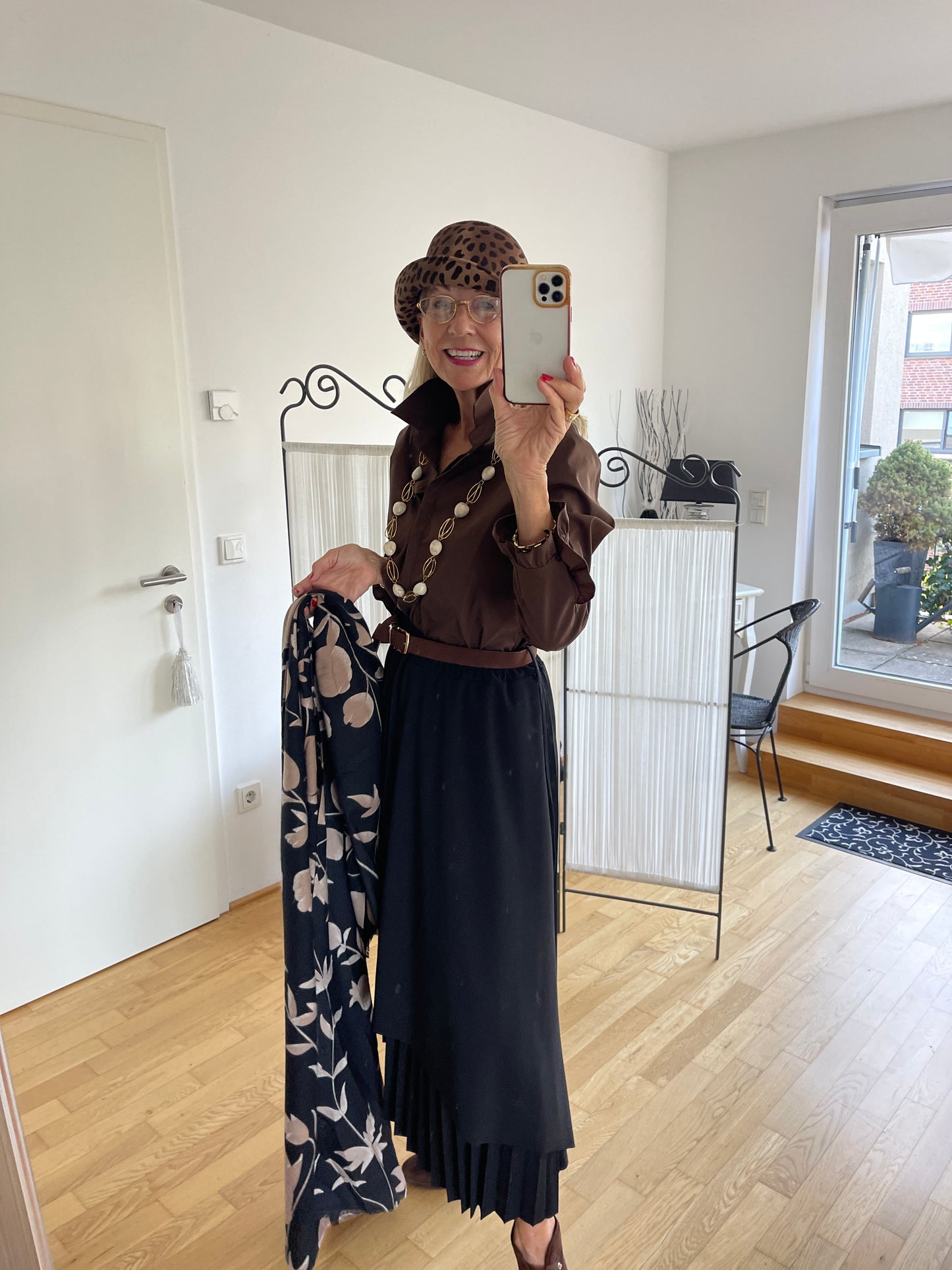 Bluse MARMARIS schoko €79,90; Klassiker mit dem gewissen Etwas🍂