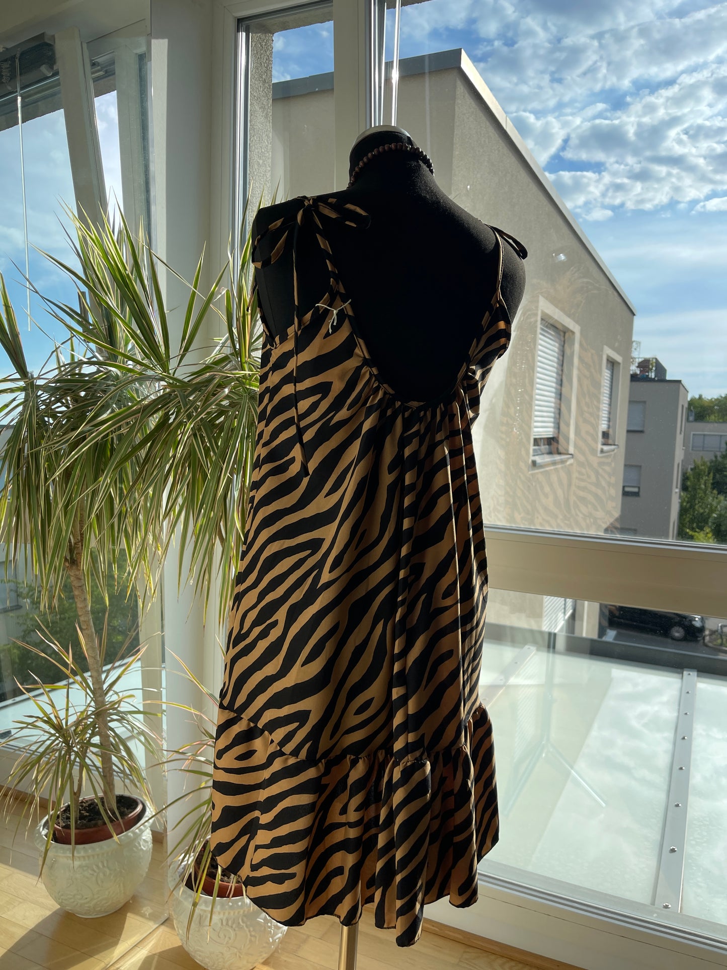 Kleid COPPA €39,90 statt €69,90; .. luftiger geht es kaum!
