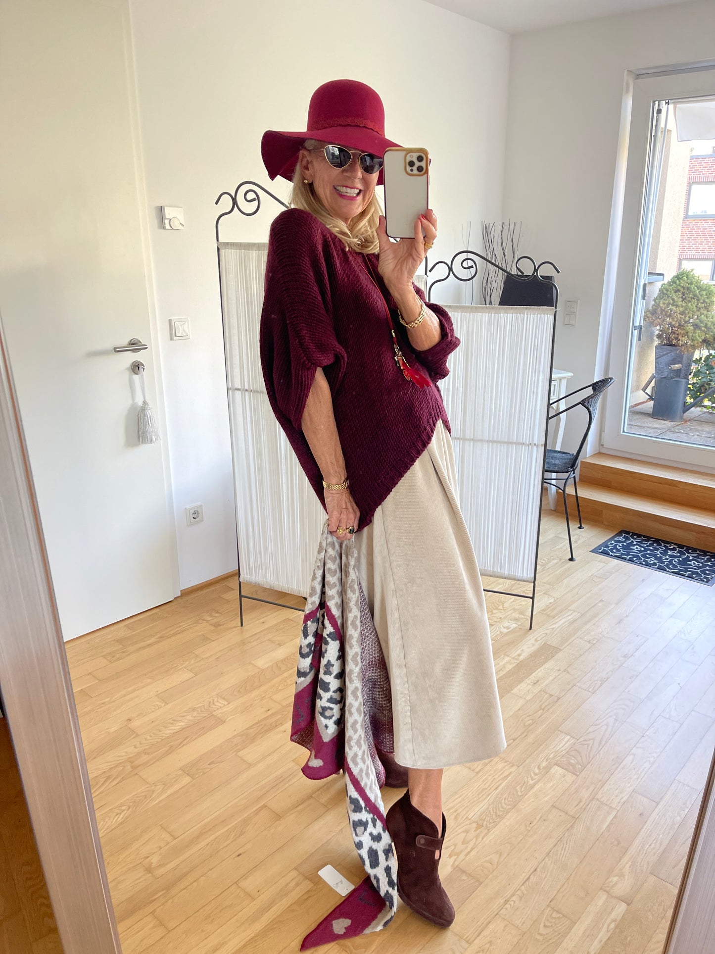 Pullover ARMSTRONG bordeaux €79,90; kuschelig, so lässig, so herrlich wunderbar 🍂