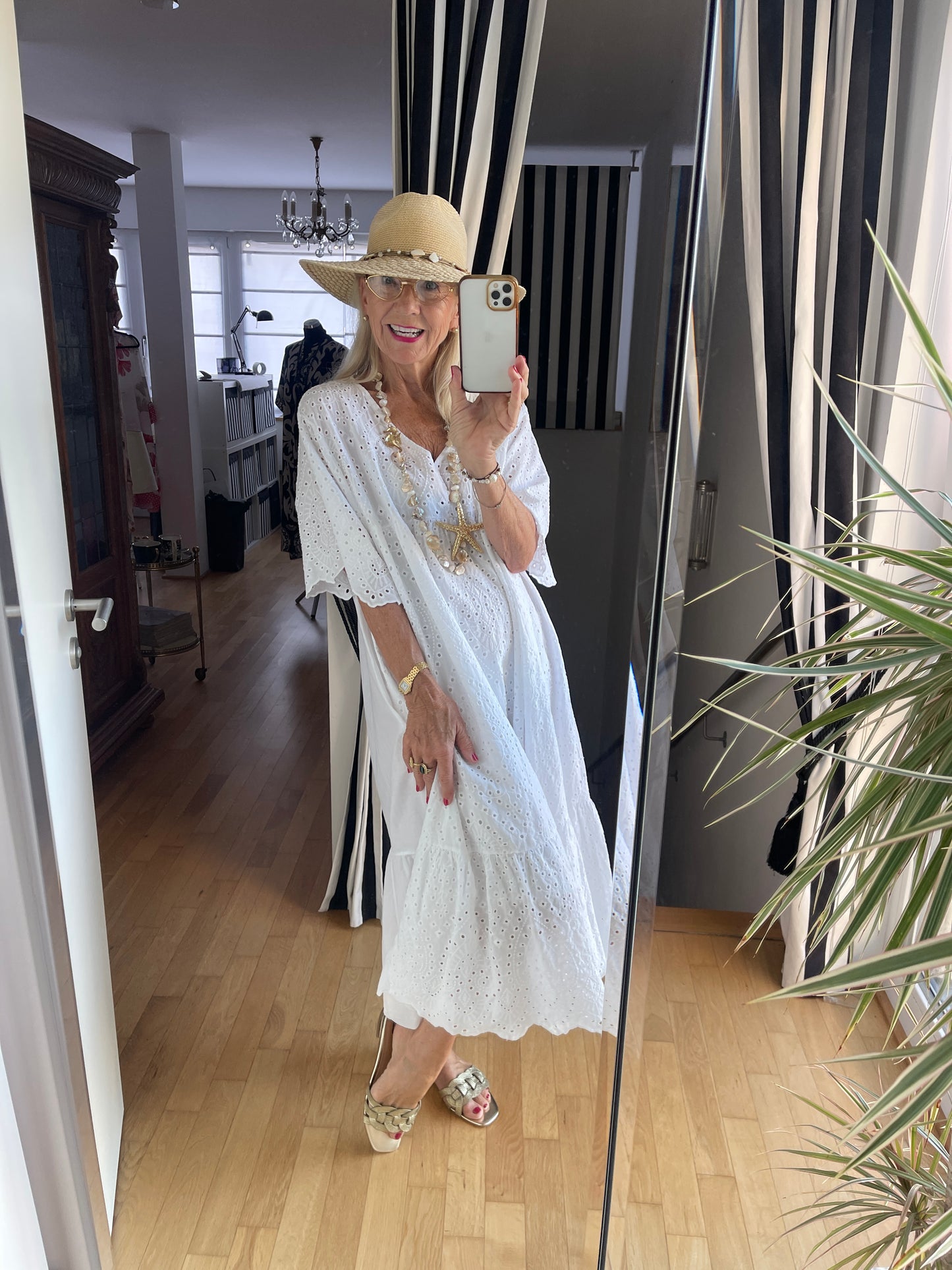 Kleid LAGO €79,90 statt €119,90; der perfekte, modische Sommertraum