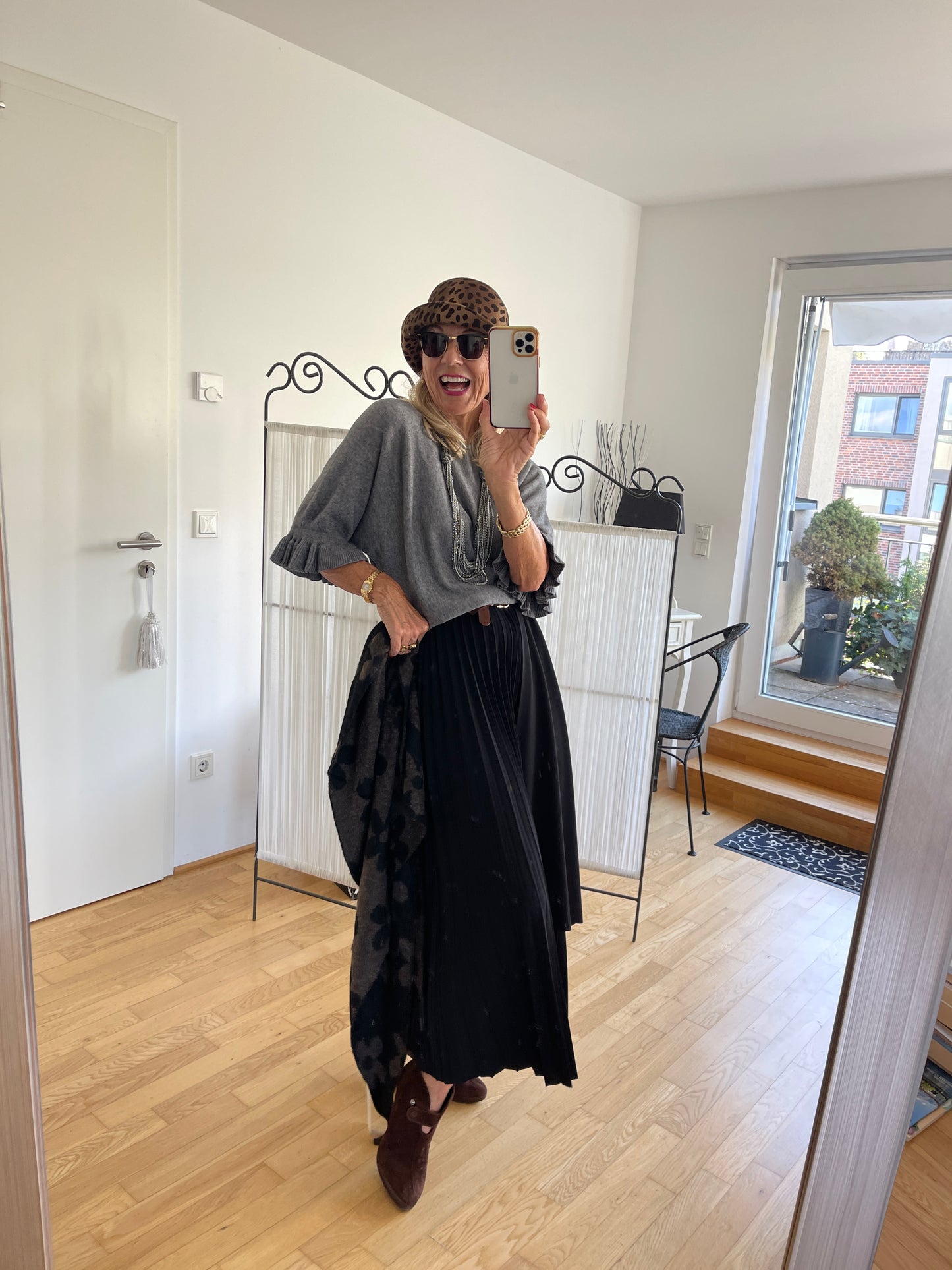 Pullover COLETTE grey €69,90; edel, schick und so kuschelig🍂