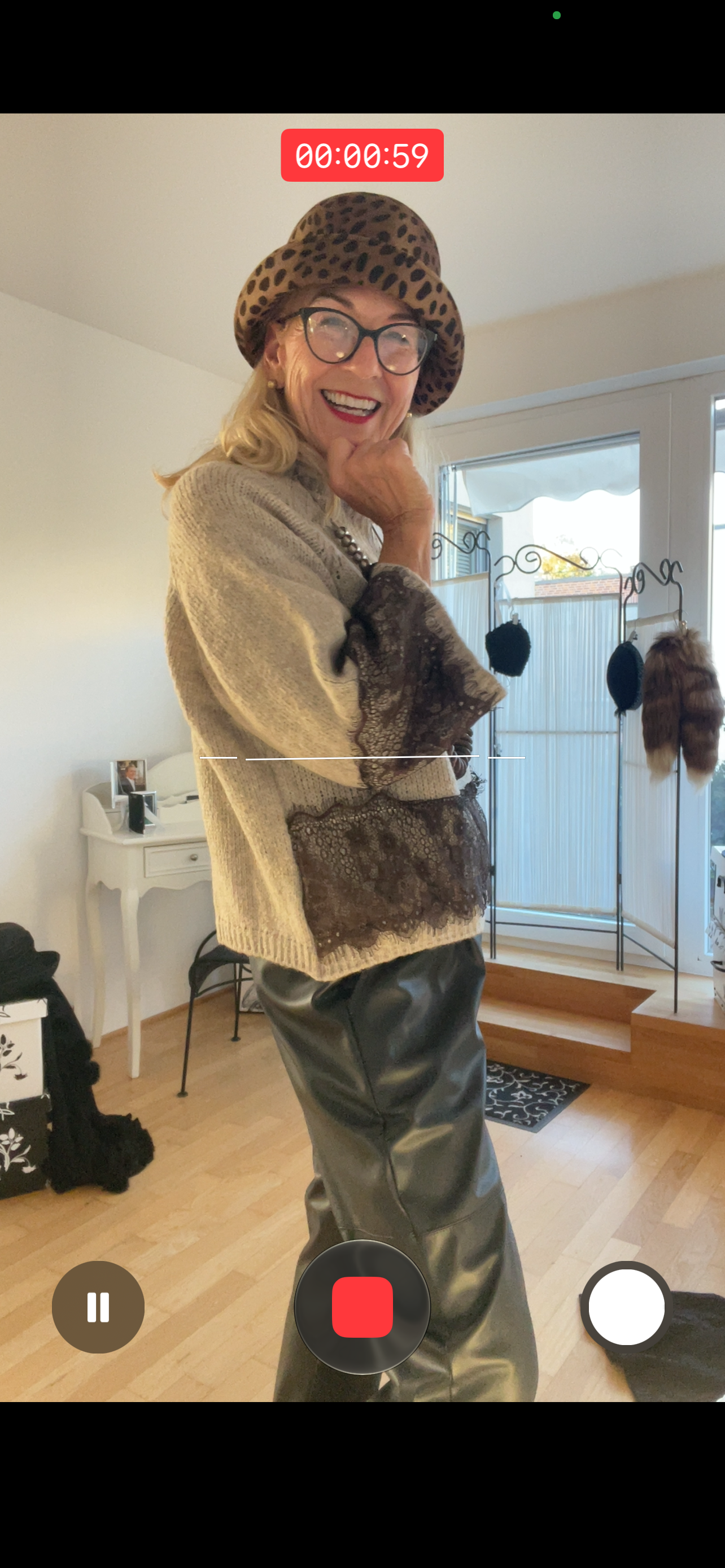 Pullover PICASSO €99,90; .. den muss man ja lieben🍁