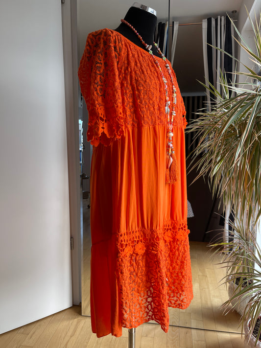 Kleid JUFA orange €79,90; … das perfekte sommerliche Reisekleid