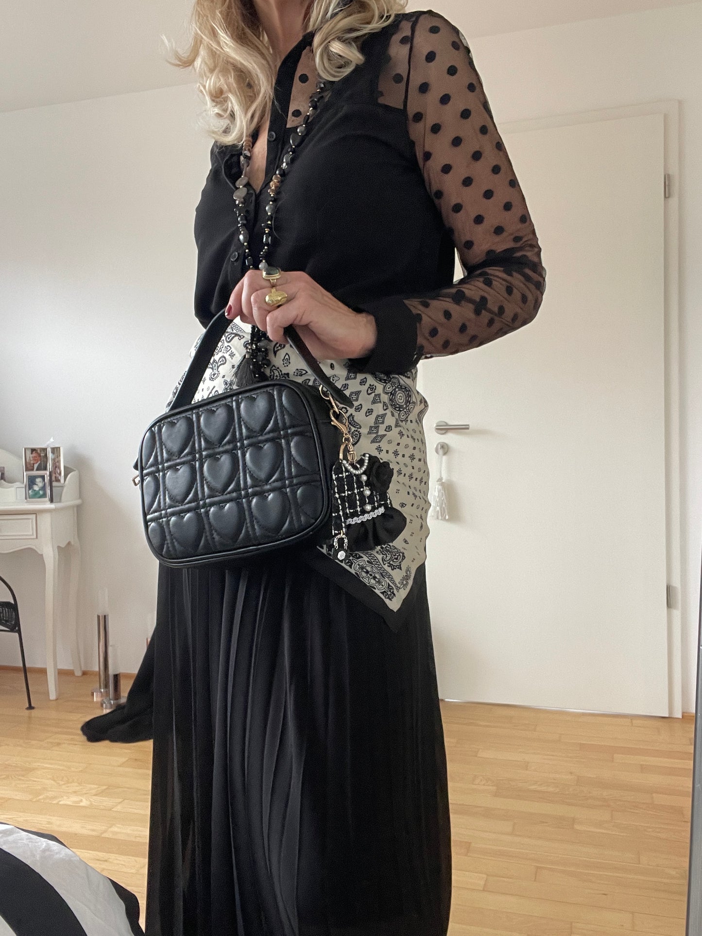 Tasche BAGGY €79,90 black; nicht nur schick… auch edel und super stylisch