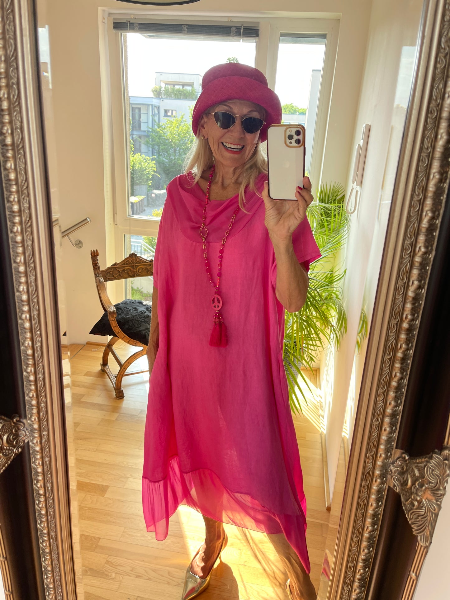 Kleid COLOMBO pink €79,90 statt €109,90; auch starke Größen lieben extravagante Mode