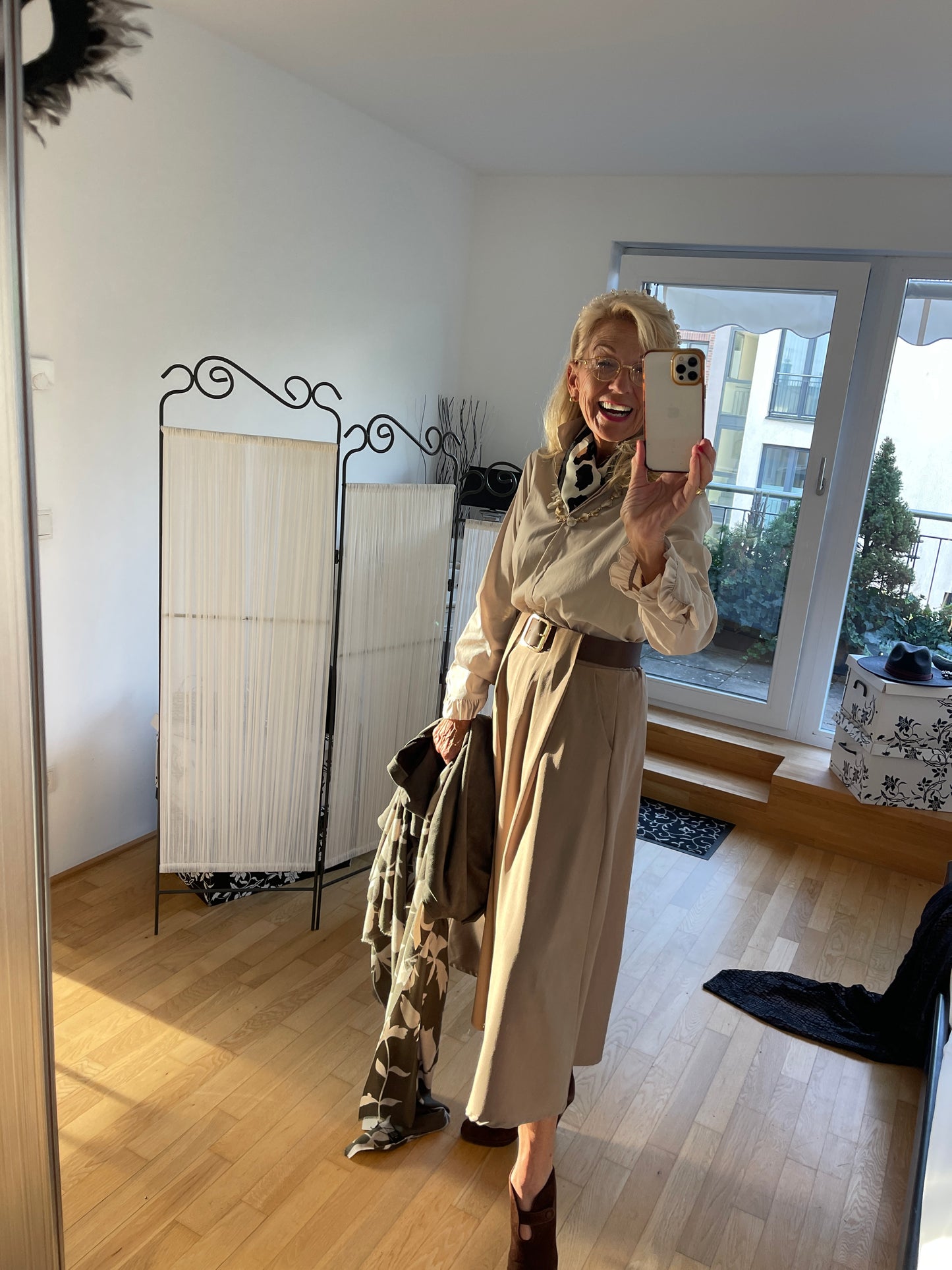 Bluse MARMARIS beige €79,90; edler Klassiker mit dem gewissen Etwas