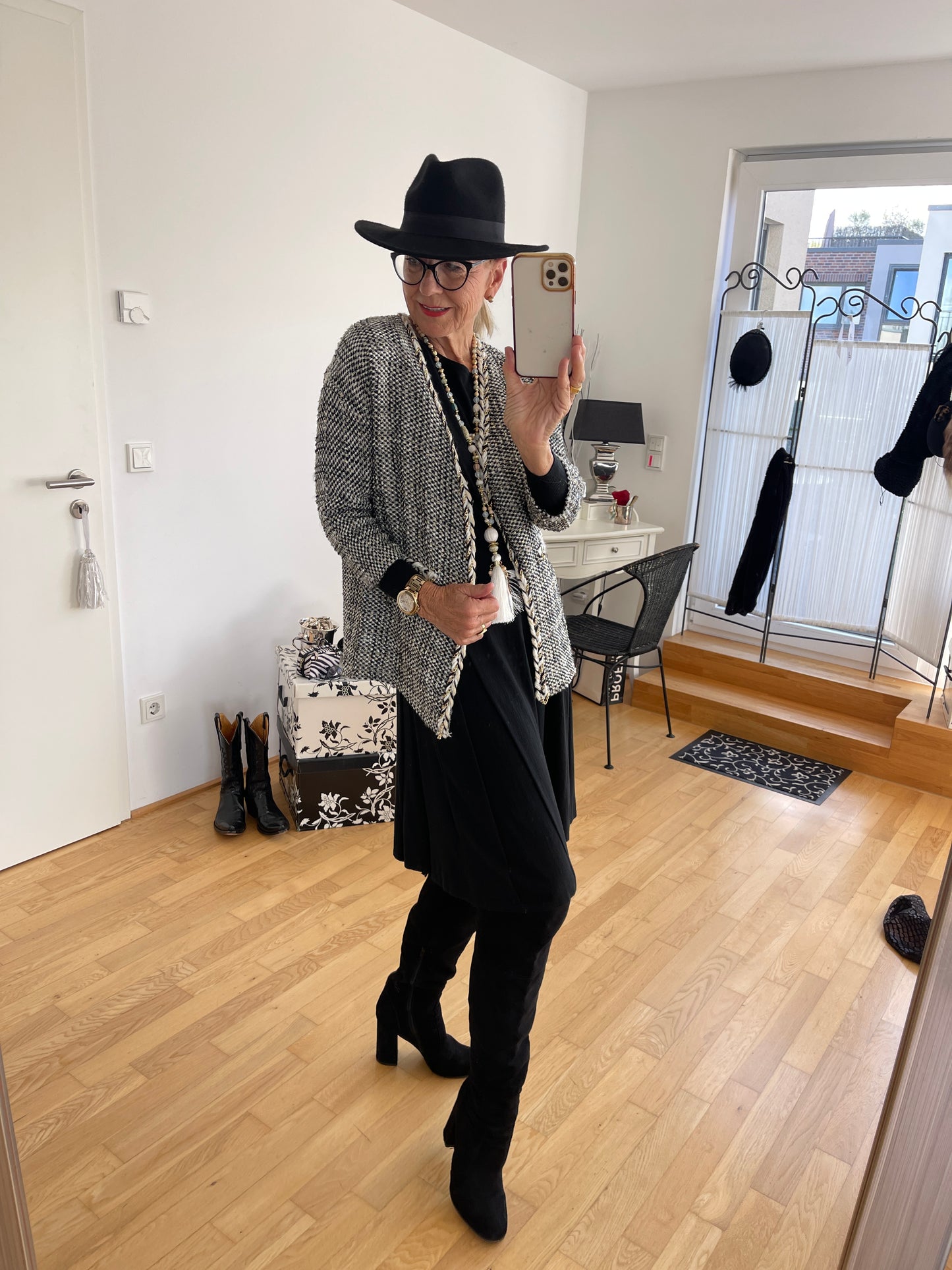 Blazer MASCHA ; total schicker Strickblazer, perfekt kombinierbares Modell !! „IM BLACK-FRIDAY OUTLET“ nur noch €49,90 statt €99,90