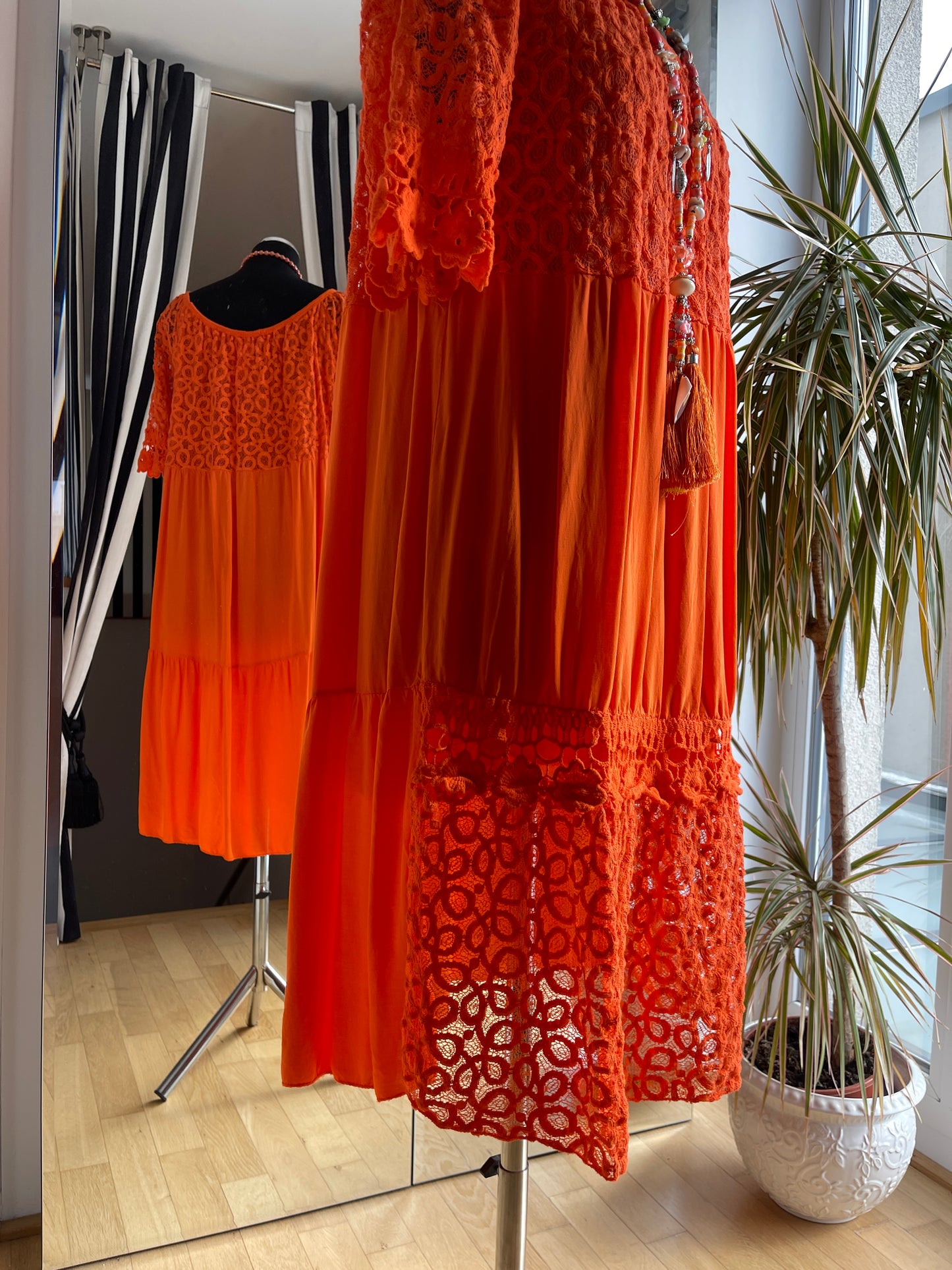 Kleid JUFA orange €79,90; … das perfekte sommerliche Reisekleid