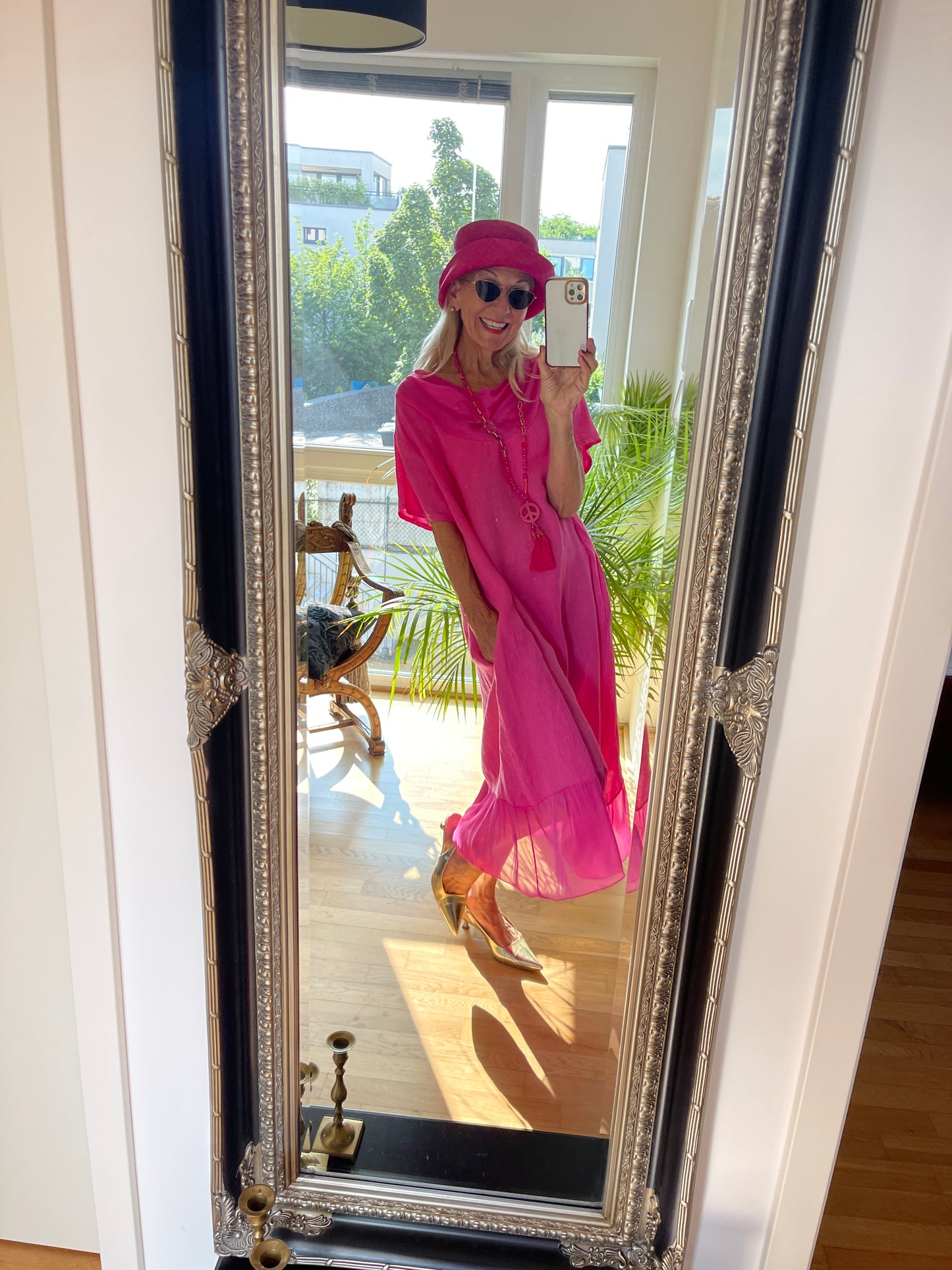 Kleid COLOMBO pink €79,90 statt €109,90; auch starke Größen lieben extravagante Mode